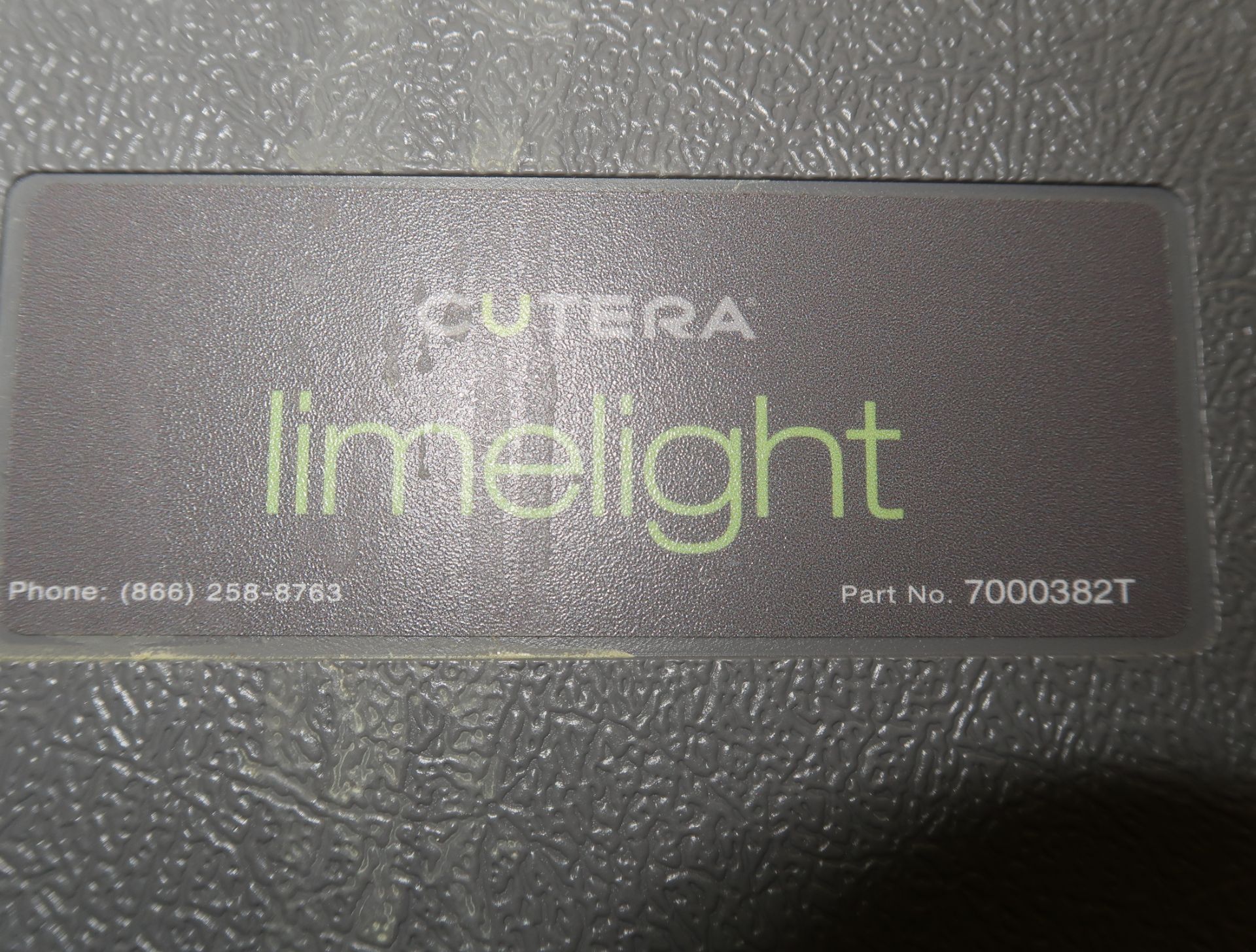 CUTERA XEO LASER, MANUFACTURED FEB. 2015, SN. XP15943 W/ PROWAVE LX & LIMELIGHT HAND PIECES. - Image 9 of 9