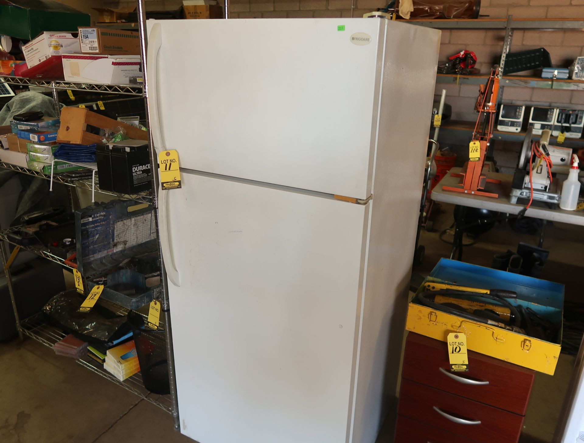 FRIGIDAIRE REFRIGERATOR