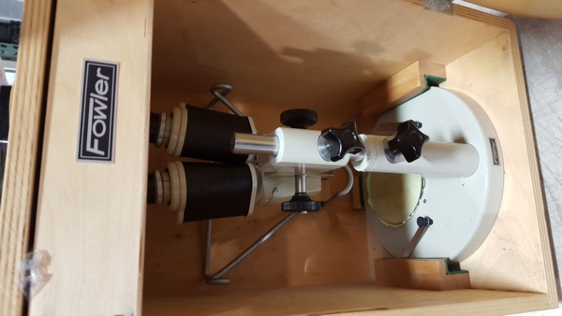 FOWLER STEREO MICROSCOPE