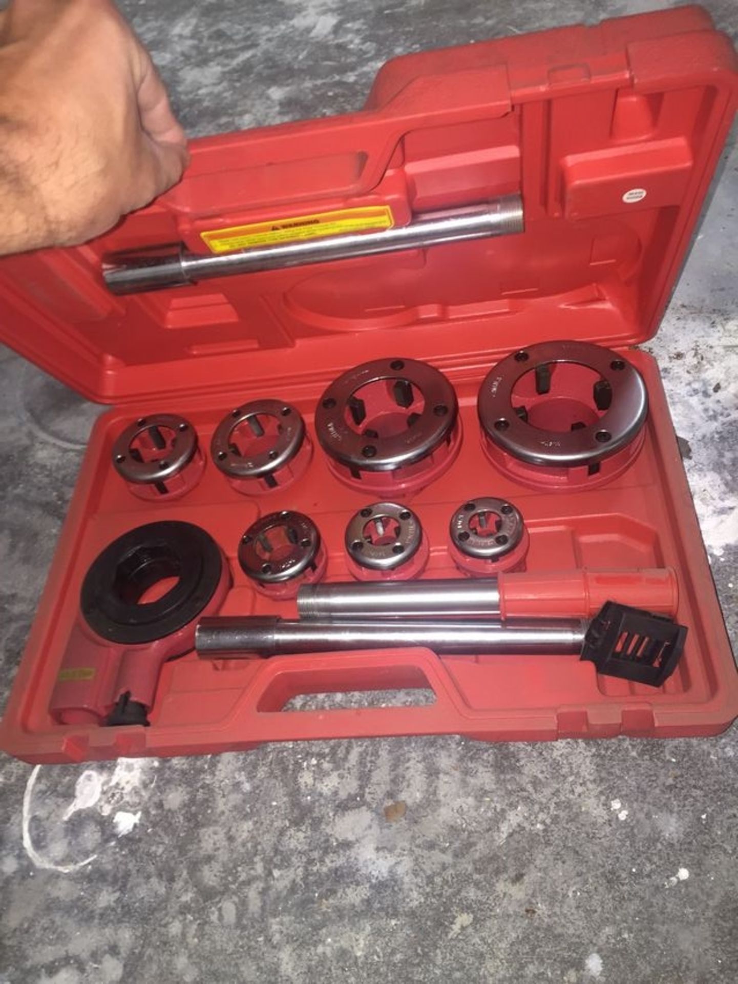 10-PIECE PIPE THREADER SET