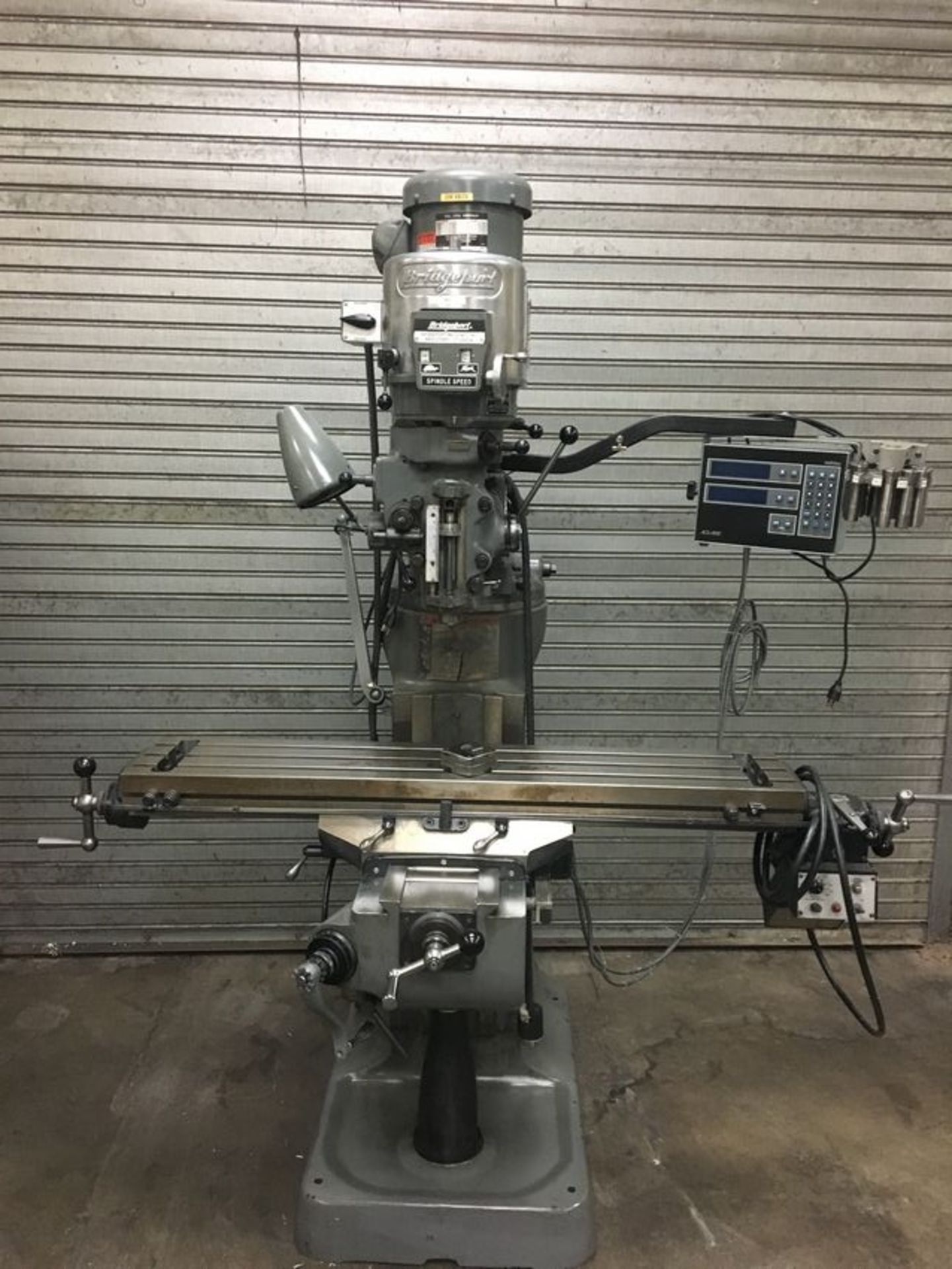 Bridgeport series I Vertical Mill- 2HP motor, 9"x42" t-slot table, Auto feed table, 60-4,200 rpm,