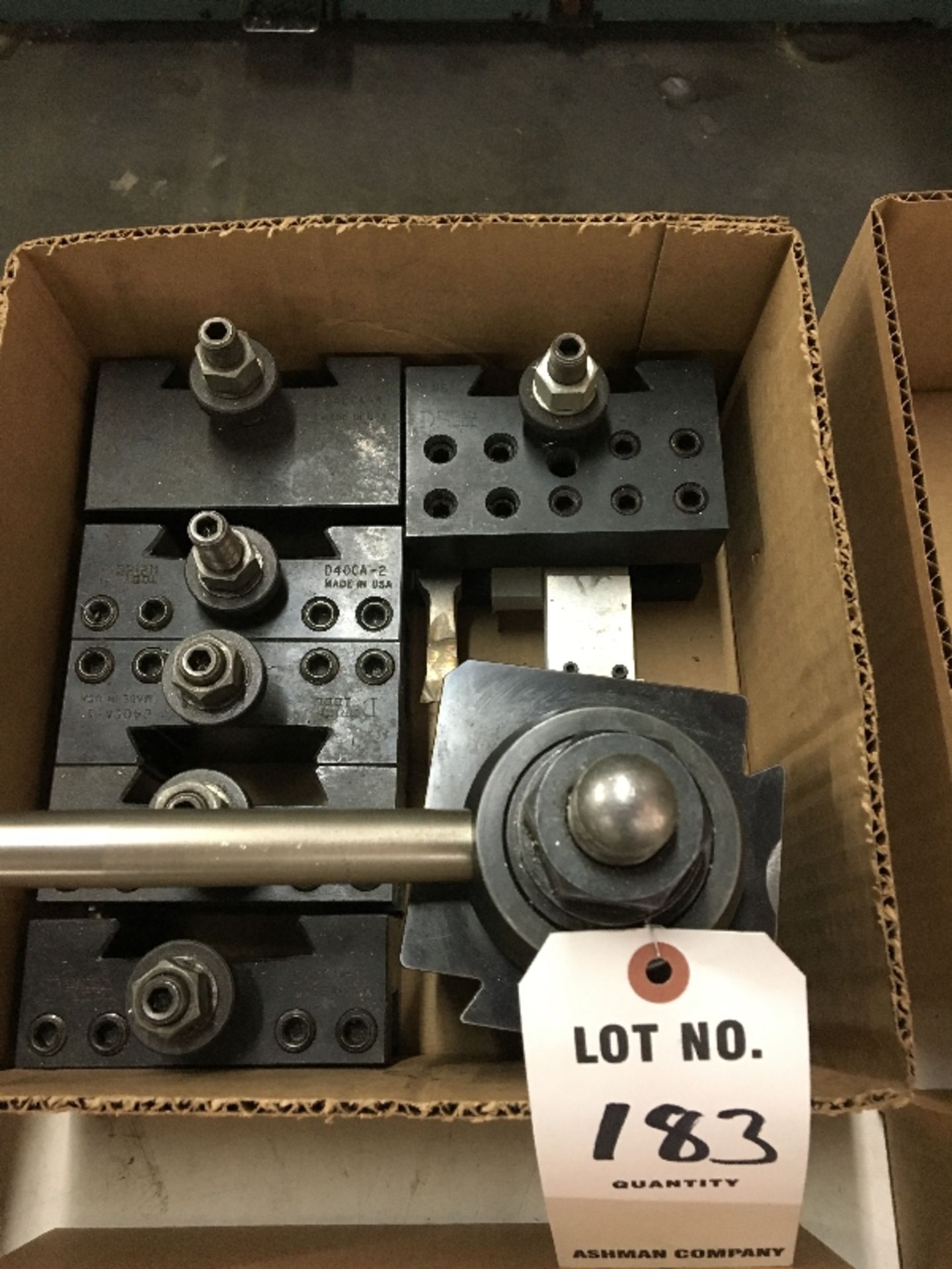 DORIAN TOOL POST WITH 6 TOOL HOLDERS