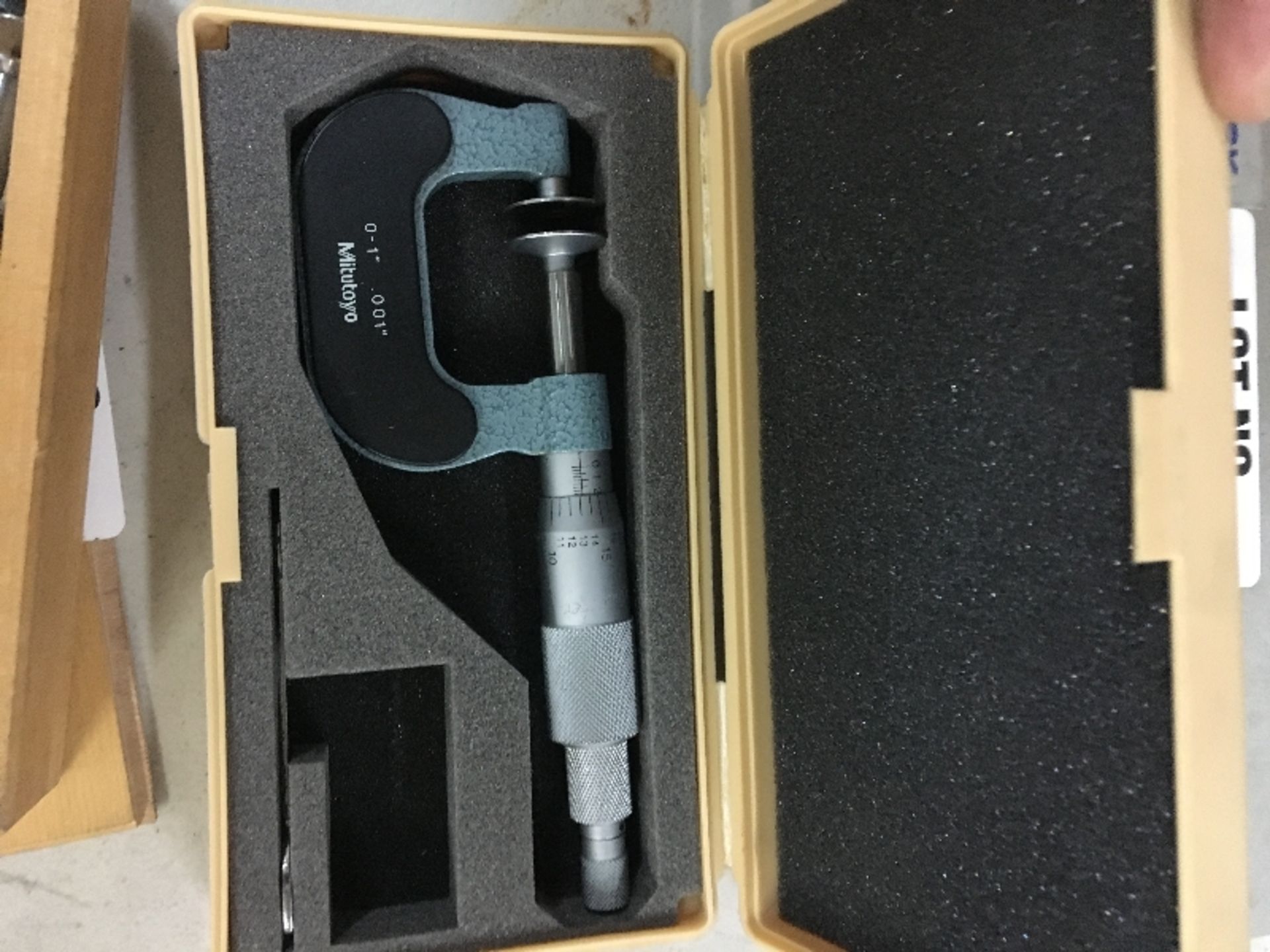 MITUTOYO 0-1'' OUTSIDE MICROMETER