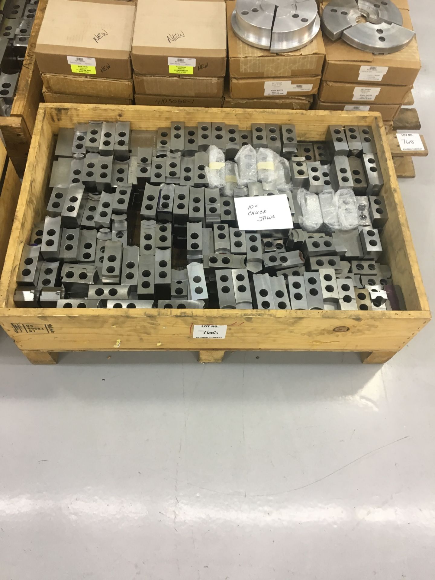 PALLET OF 10'' CHUCK JAWS