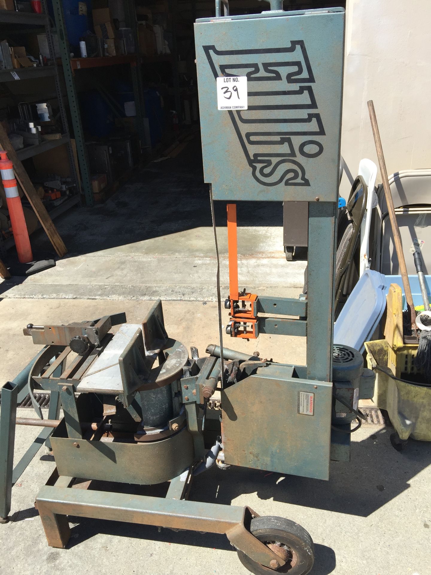 (1) Ellis vertical bandsaw- Mdl. 1600, adjustable material table, s/n- 16895030