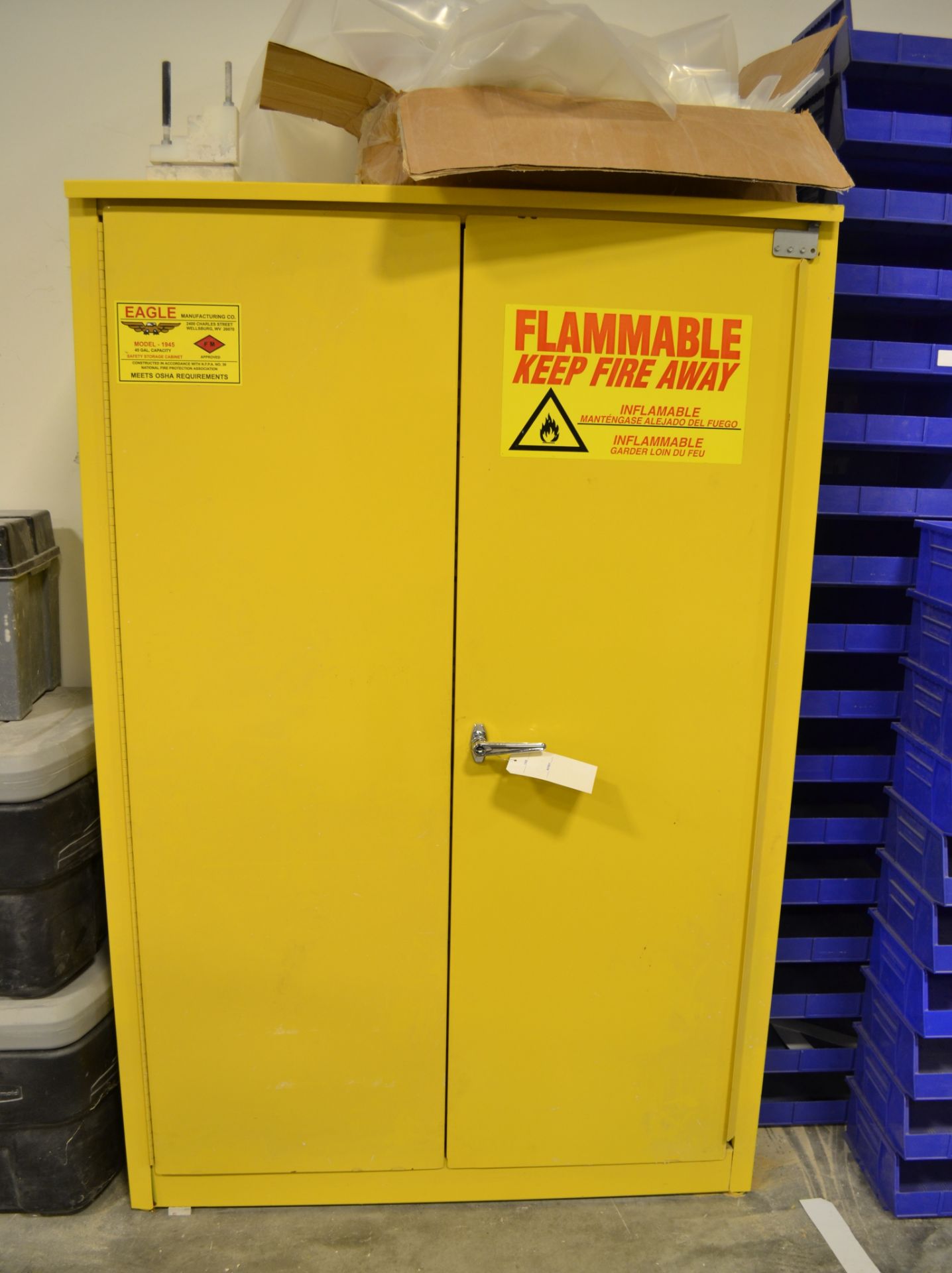 LCO Eagle Safety Storage Cabinet With Contents - Image 6 of 8