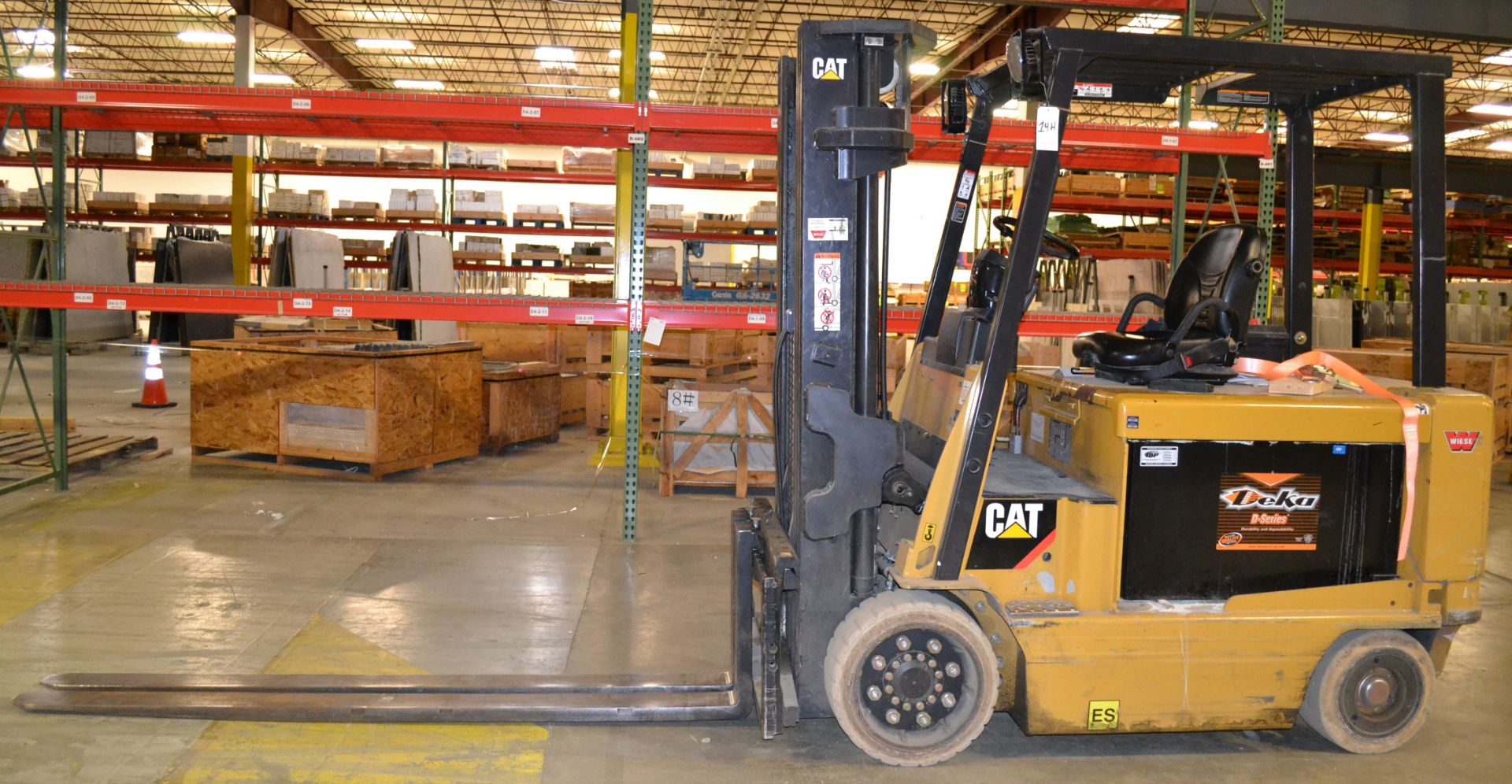 Caterpillar Model E8000-4S Electric Forklift