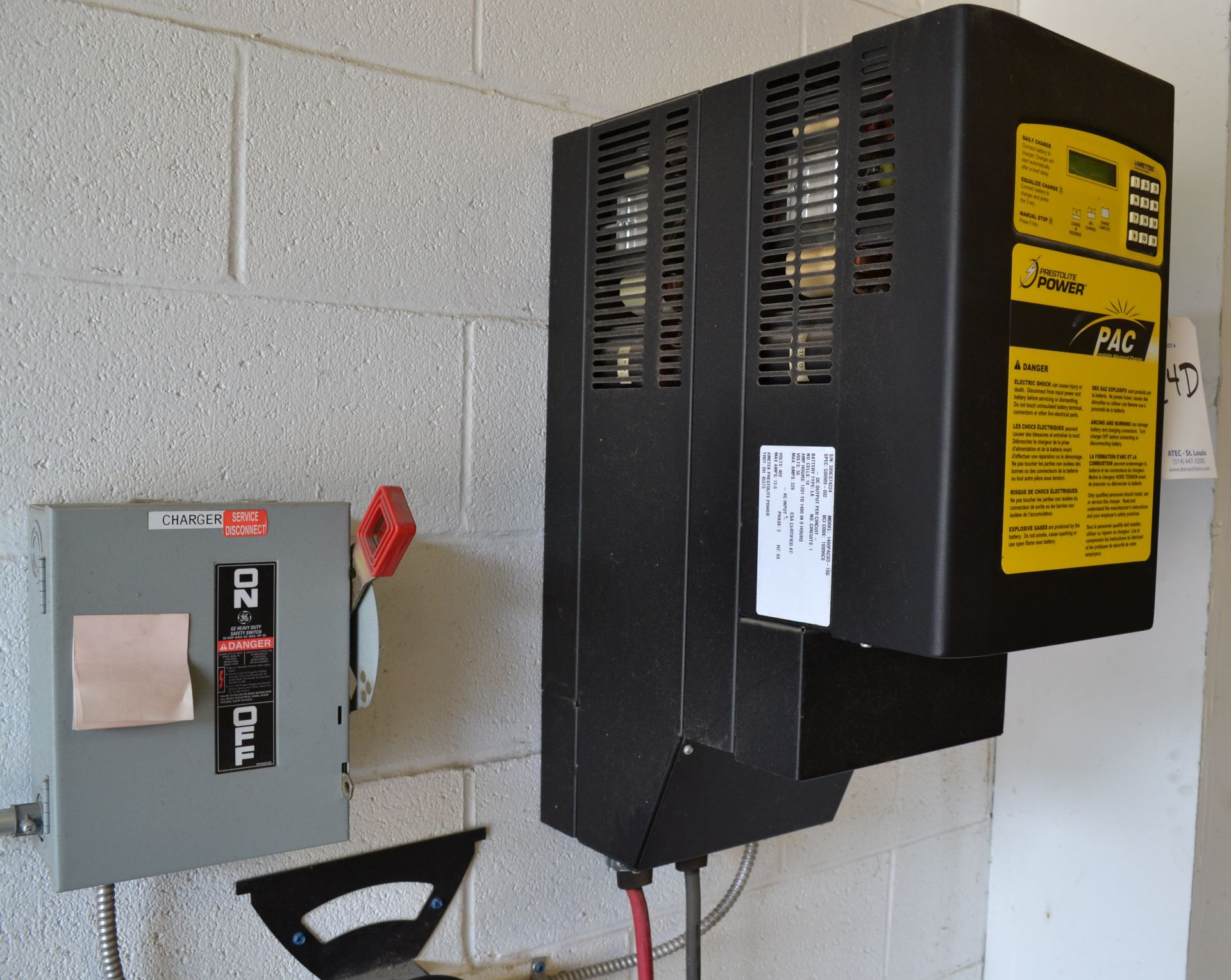 Prestolite Model 1400PACD3-18G Forklift Battery Charger - Image 3 of 4