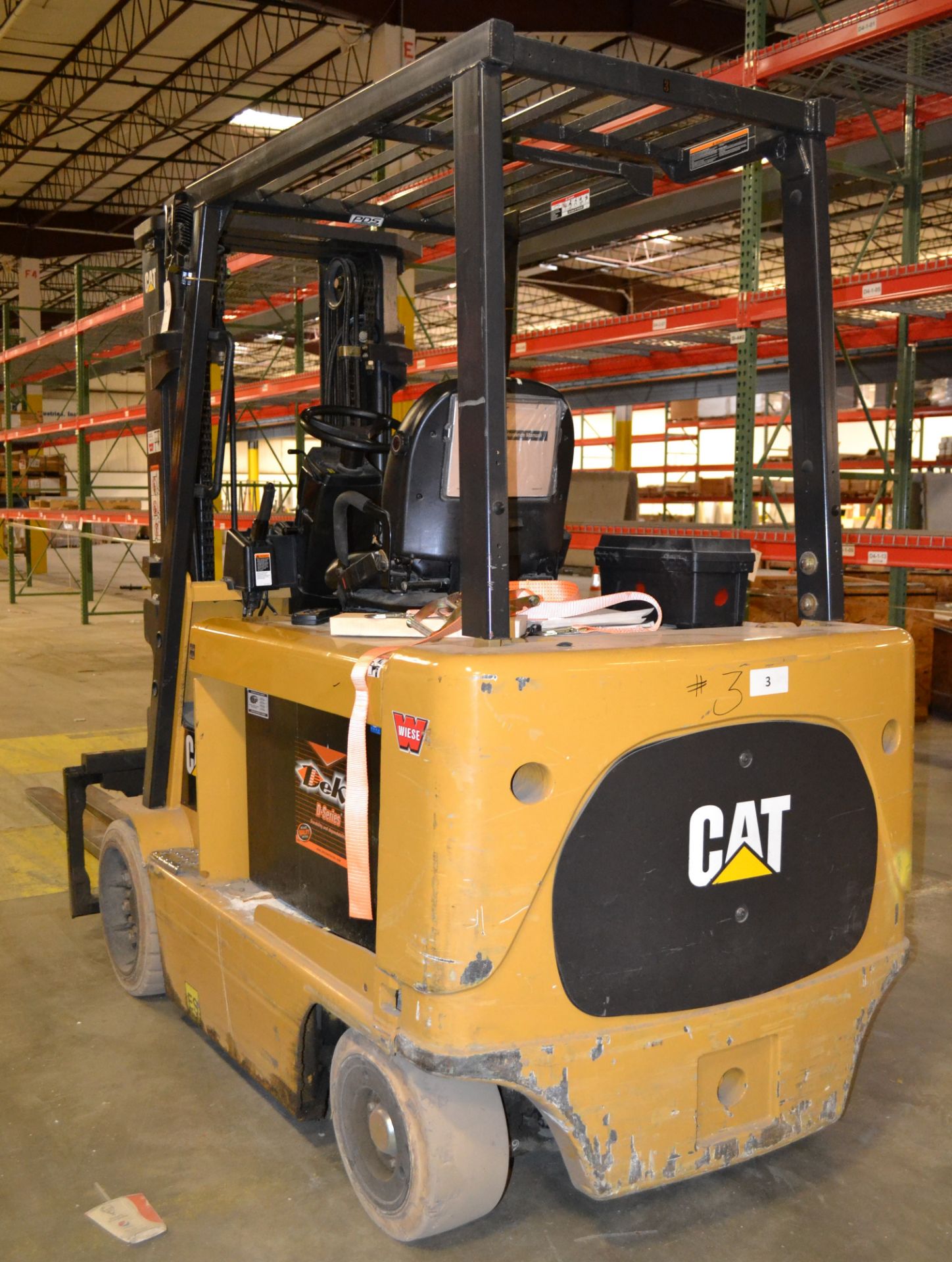 Caterpillar Model E8000-4S Electric Forklift - Image 6 of 7