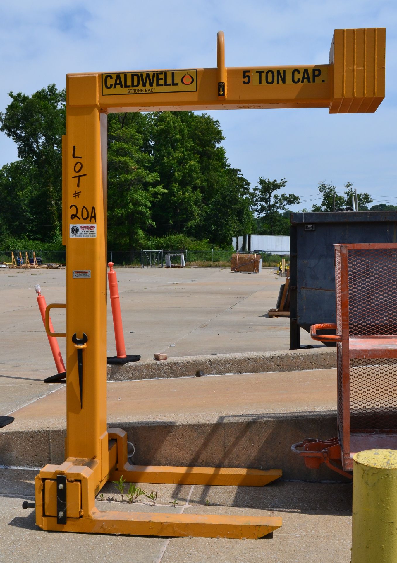 Caldwell Strong Bac Pallet Lifter, 5-Ton Capacity