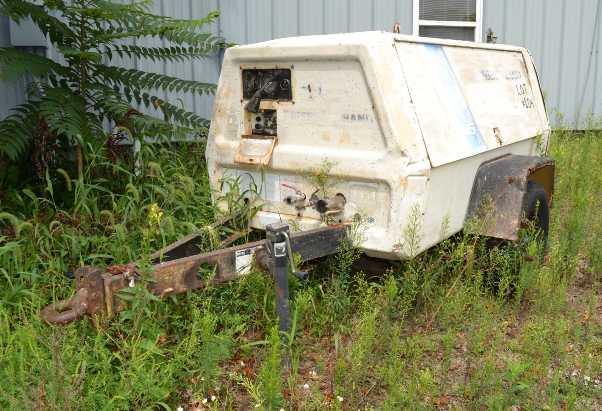 Ingersoll Rand Model 185 Portable Air Compressor, 515 Hours, No Specs Available - Image 2 of 6