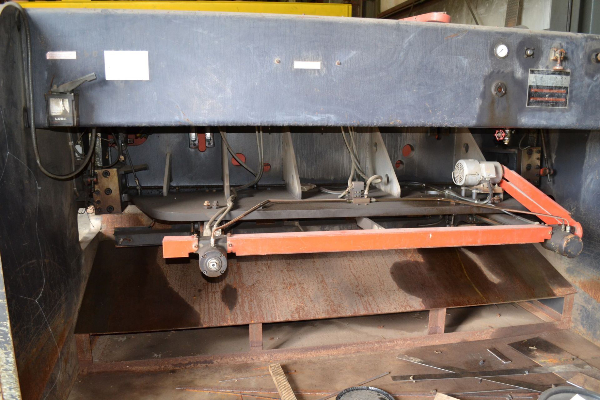 Amada Model H-3013 Power Squaring Shear, ½" x 10', S/N 30130944 (1992) (RIGGER REQUIRED FOR - Image 4 of 5