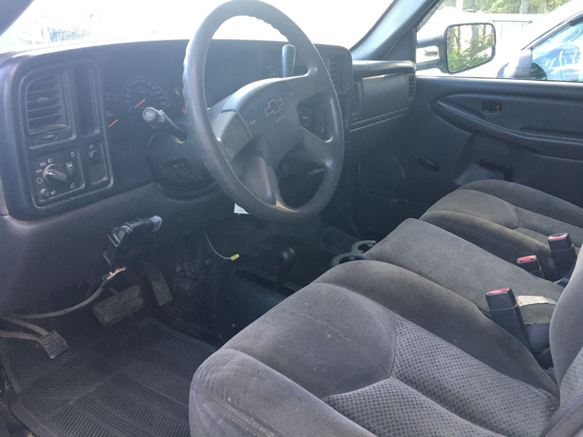 2007 Chevy Silverado 2500HD Extended Cab 4-Door Pickup - Image 6 of 7