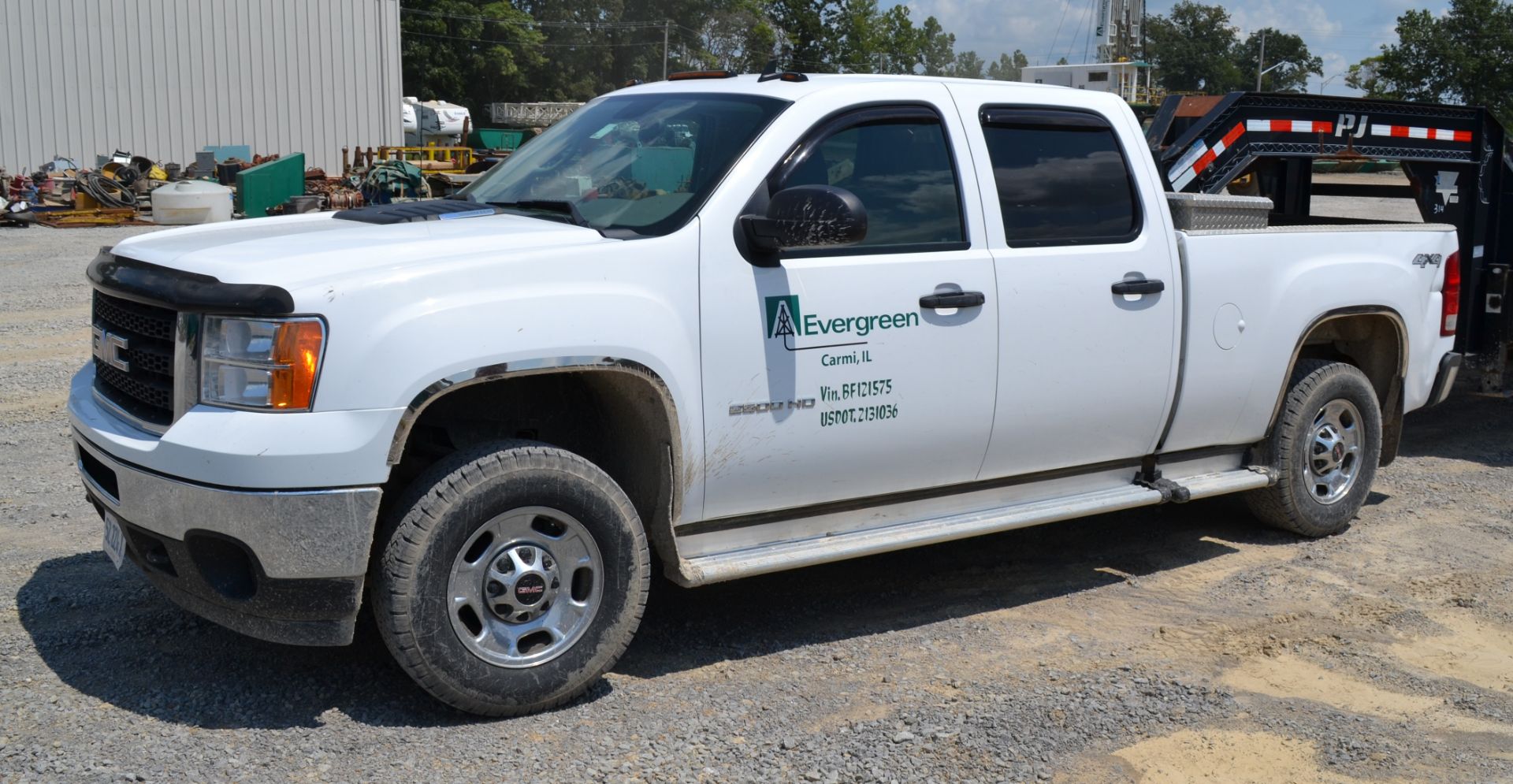 2011 GMC Model Sierra 2500HD Crew Cab Pickup