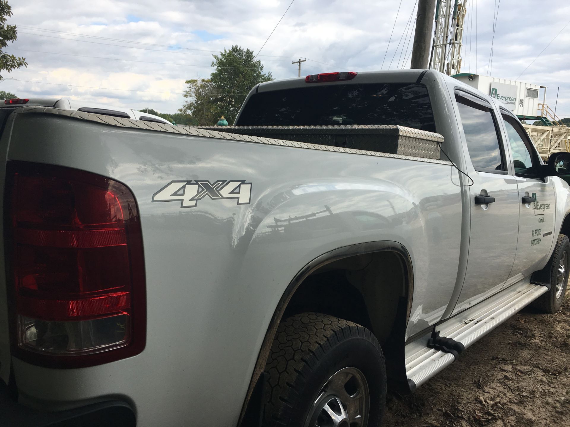 2011 GMC Model Sierra 2500HD Crew Cab Pickup - Image 3 of 5