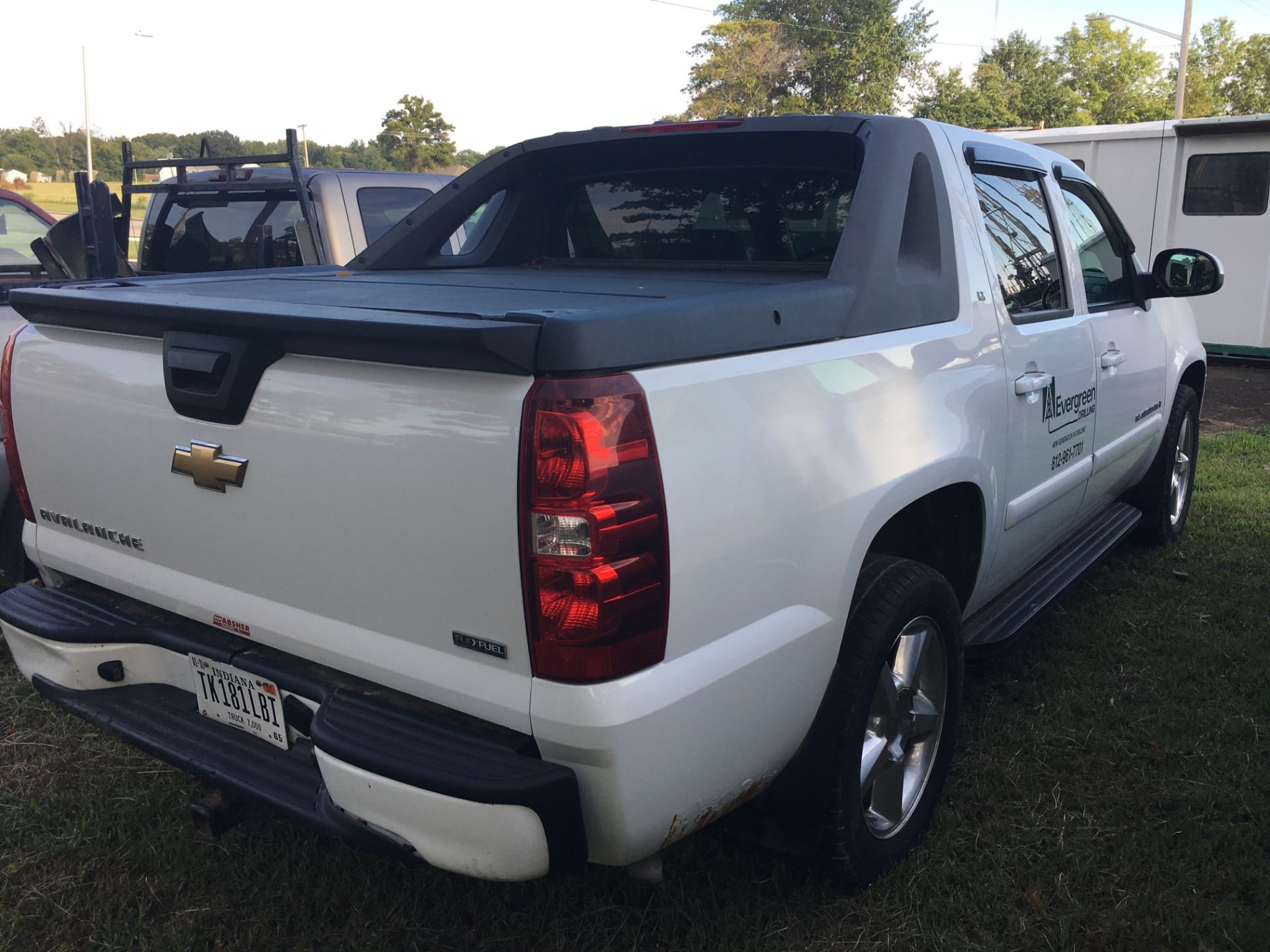 2007 Chevy Avalanche LT 4-Door Pickup - Image 3 of 6