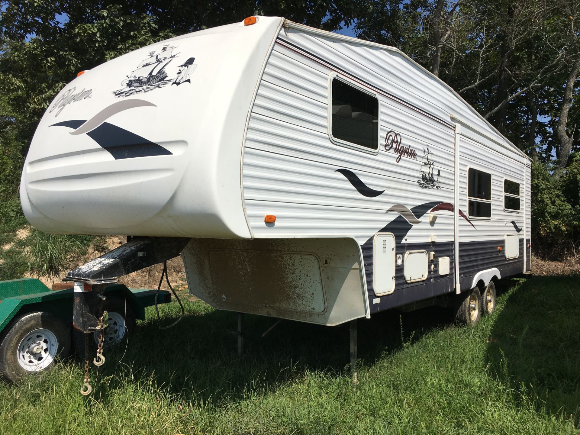 2005 Pilgrim International Model 274RL-5SS 5th Wheel RV