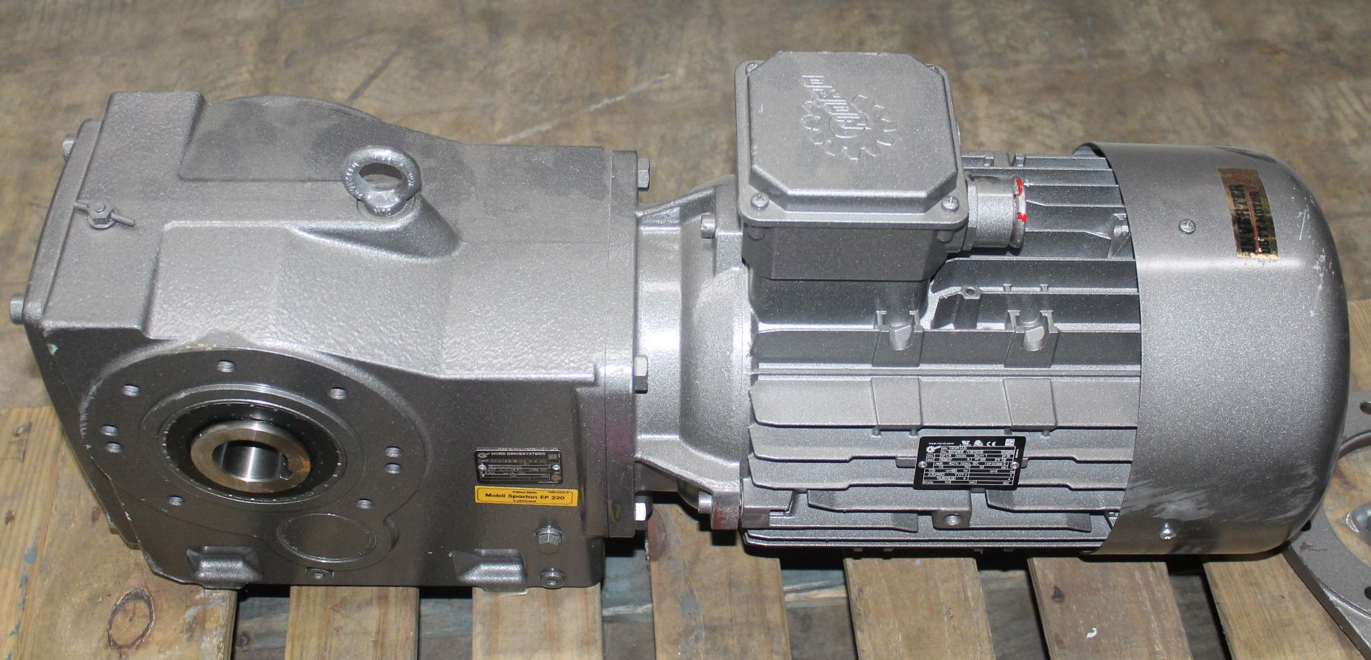 NORD 7.5 HP MOTOR WITH GEAR BOX,