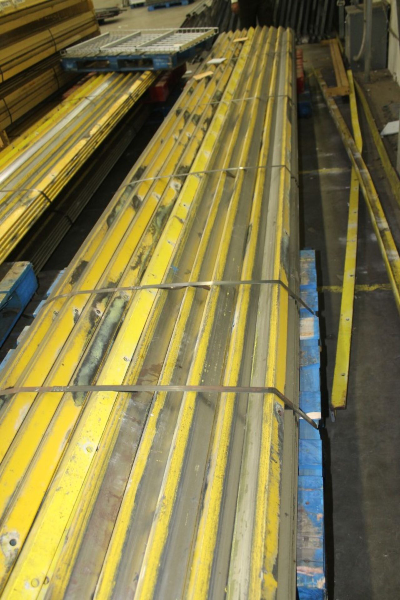 190 FT OF 3" X 2" X 3/8" PALLET RACK GUIDE RAILS,