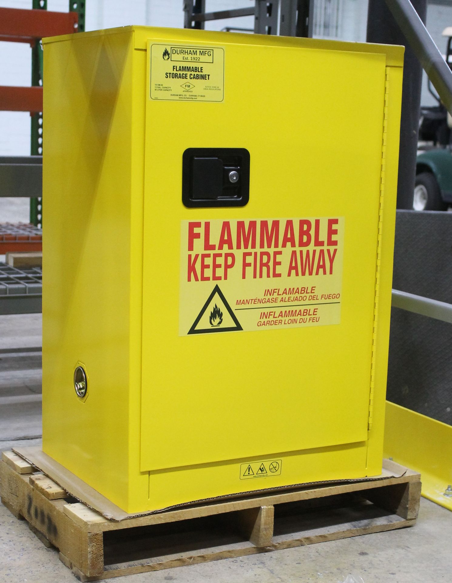 12 GALLON NEW FLAMMABLE SELF CLOSING SAFETY STORAGE CABINET,
