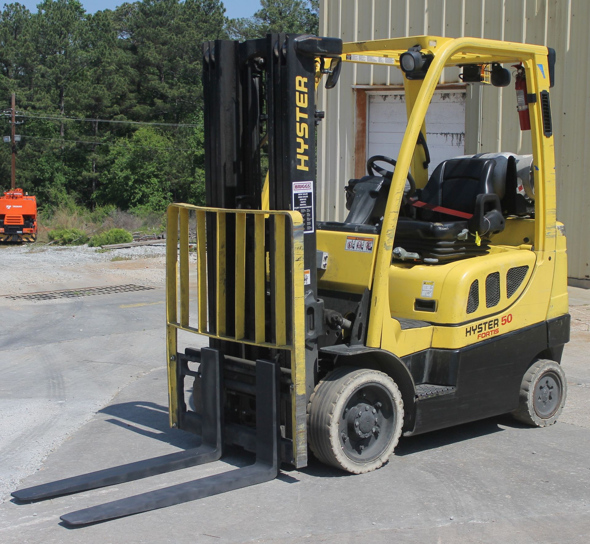2012 HYSTER 5000 LB CAPACITY PROPANE FORKLIFT, 3 STAGE MAST (CHECK VIDEO)