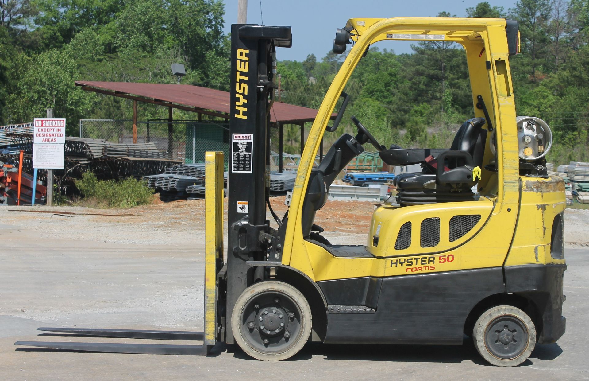 2012 HYSTER 5000 LB CAPACITY PROPANE FORKLIFT, 3 STAGE MAST (CHECK VIDEO)