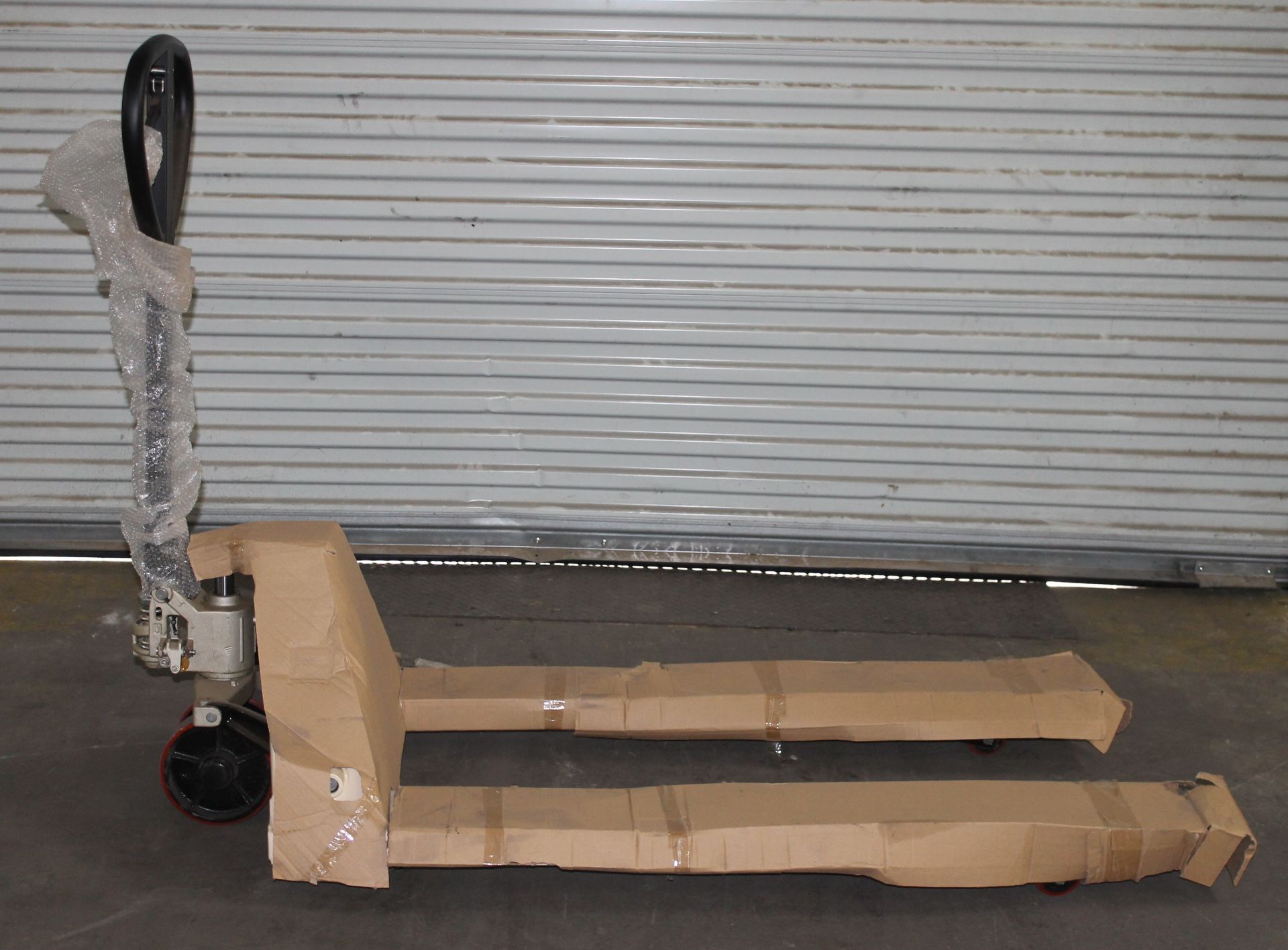 27"W X 48"L BRAND NEW PALLET JACK