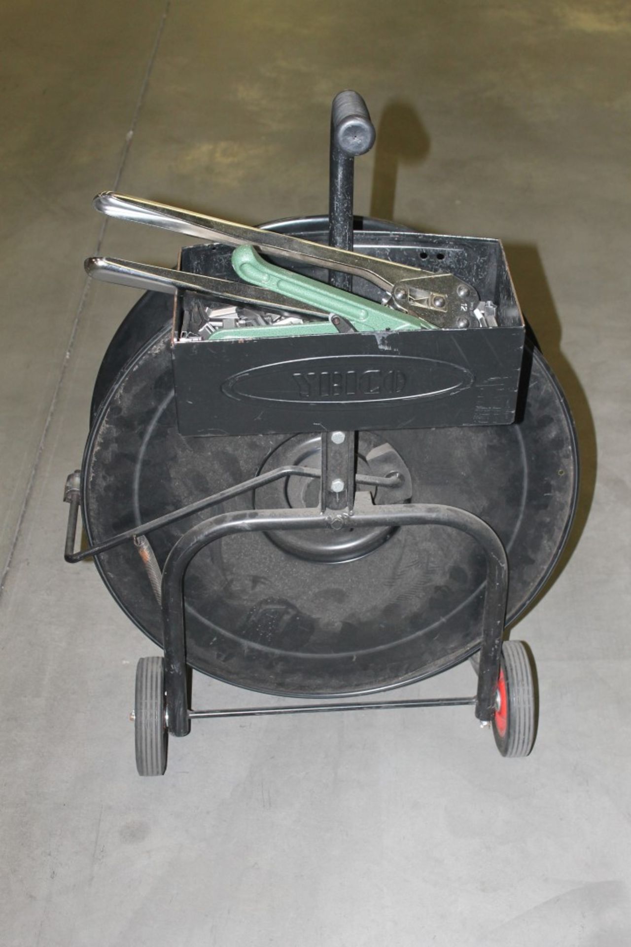 POLY STRAPPING DISPENSER WITH A TENSIONER AND SEALER,