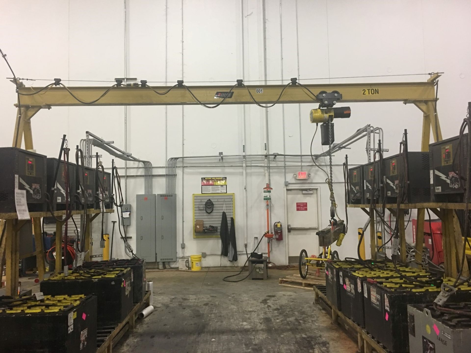 BATTERY HANDLING SYSTEM GANTRY CRANE SYSTEM (2 TON)