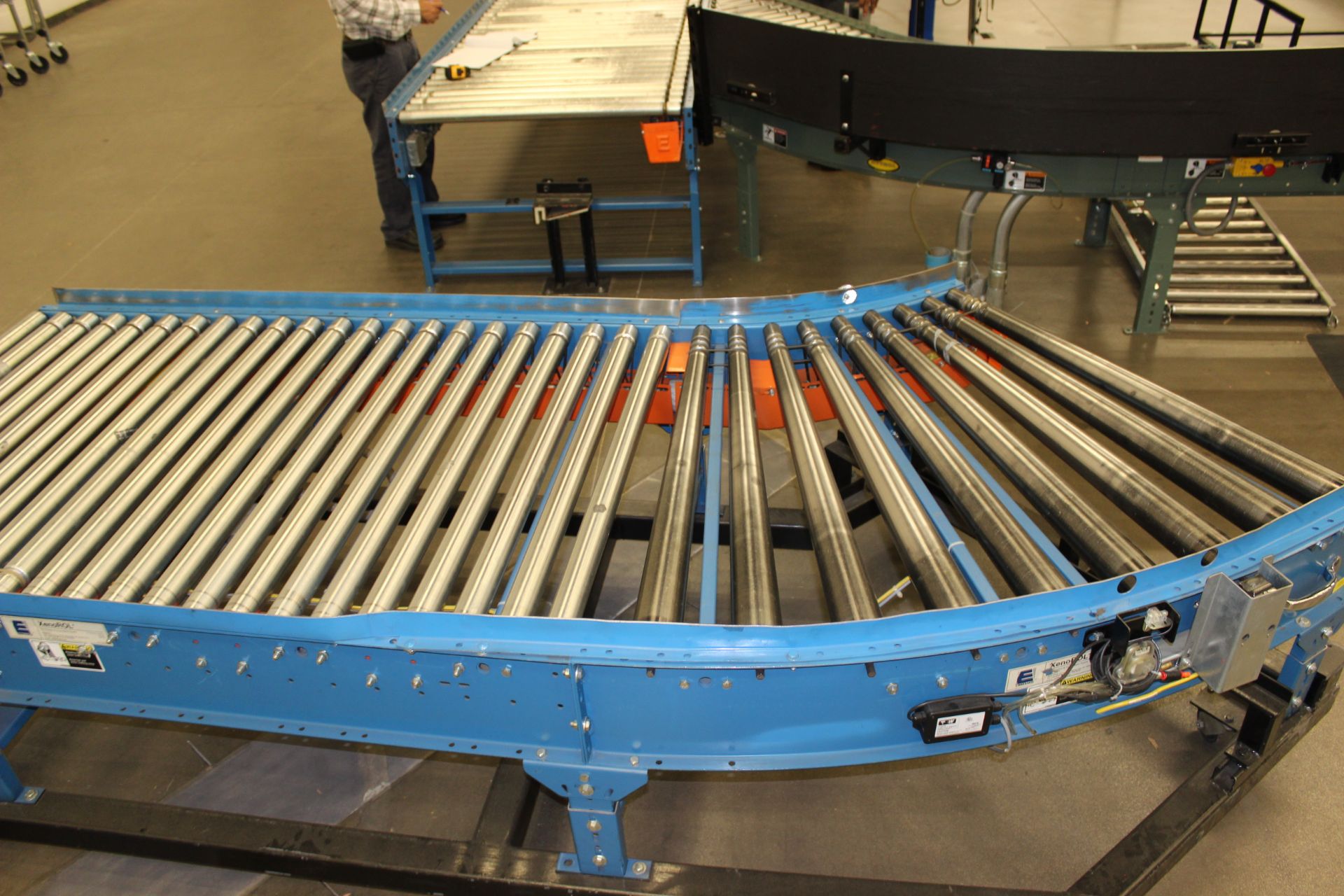 XENOROL POWERED CURVE CONVEYOR, CLICK HERE TO WATCH VIDEO - Image 6 of 7