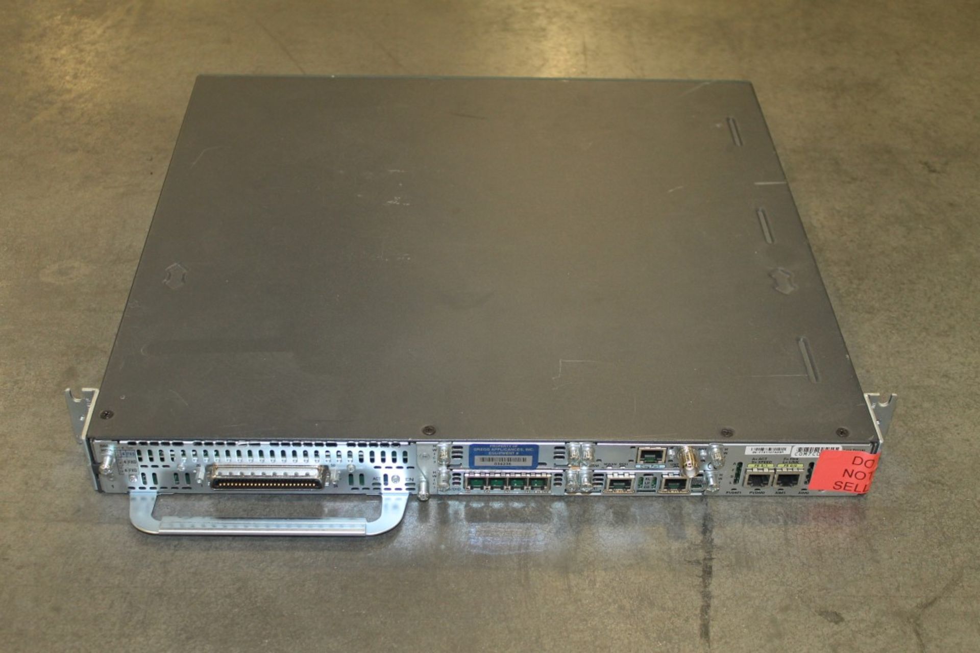 CISCO 2811 INTEGRATED SERVICES ROUTER WITH IP BASE - Image 2 of 2