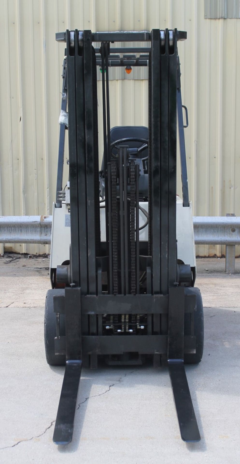 2004 NISSAN 4000 LBS CAPACITY ELECTRIC FORKLIFT WITH 2012 BATTERY, (WATCH VIDEO) - Image 2 of 5
