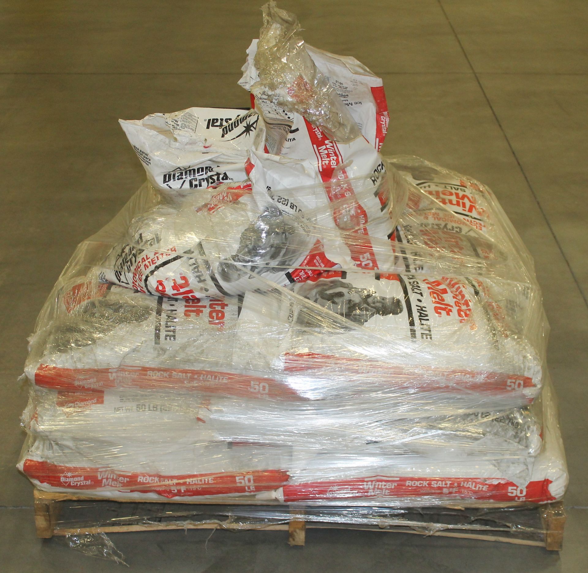 PALLET OF DIAMOND CRYSTAL ECONOMICAL & EFFECTIVE ICE MELTER,
