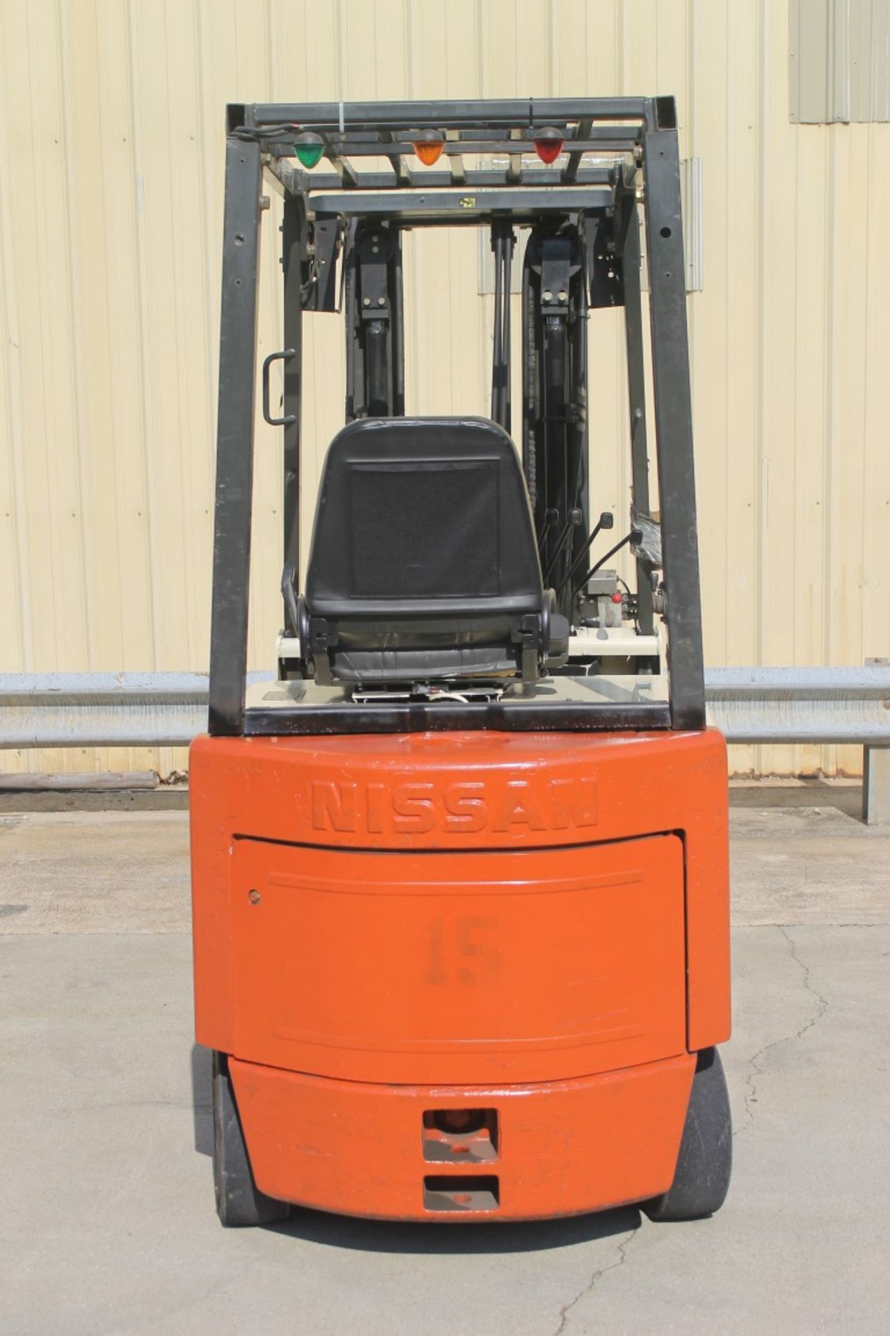 2003 NISSAN 4000 LBS CAPACITY ELECTRIC FORKLIFT WITH 2012 BATTERY, (WATCH VIDEO) - Image 5 of 5