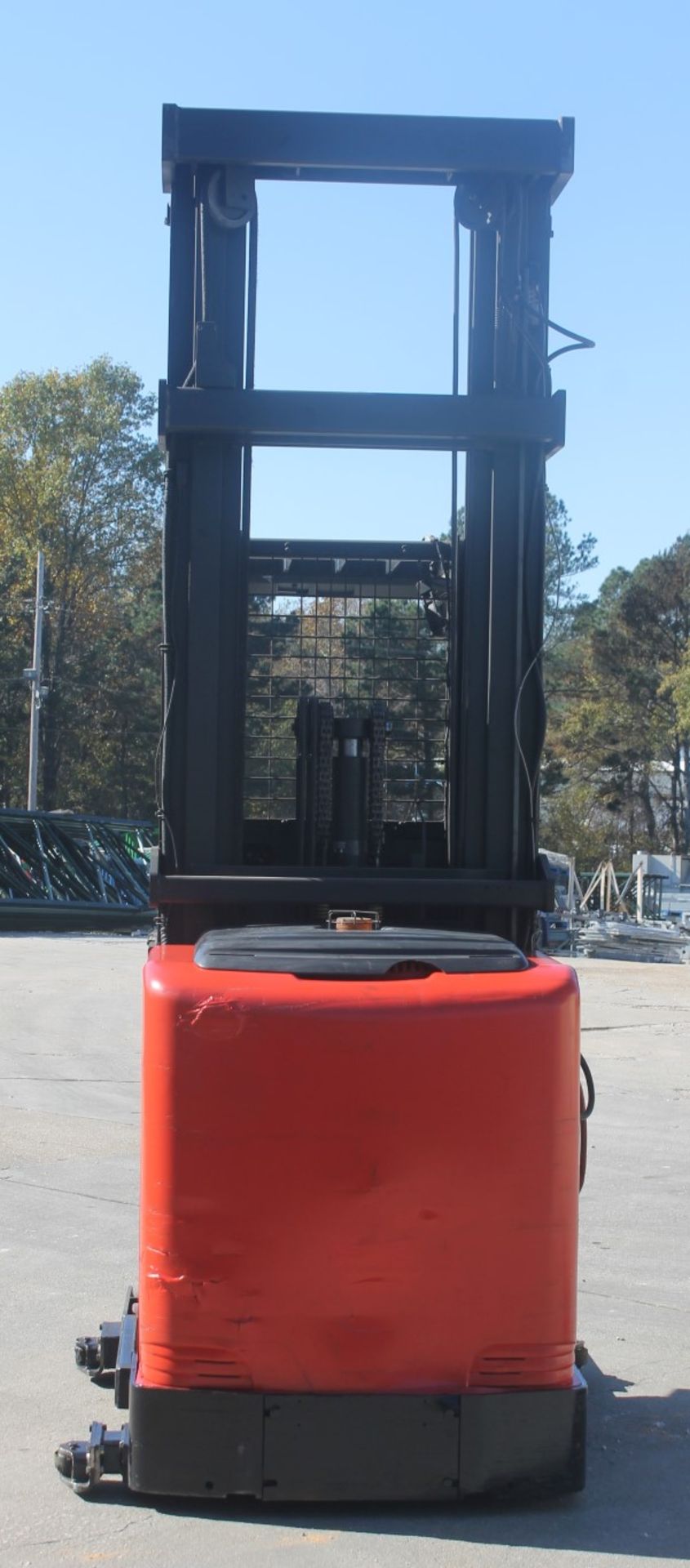 2008 RAYMOND 3000 LBS CAPACITY ORDER PICKER WITH 2015 BATTERY (WATCH VIDEO) - Image 7 of 9