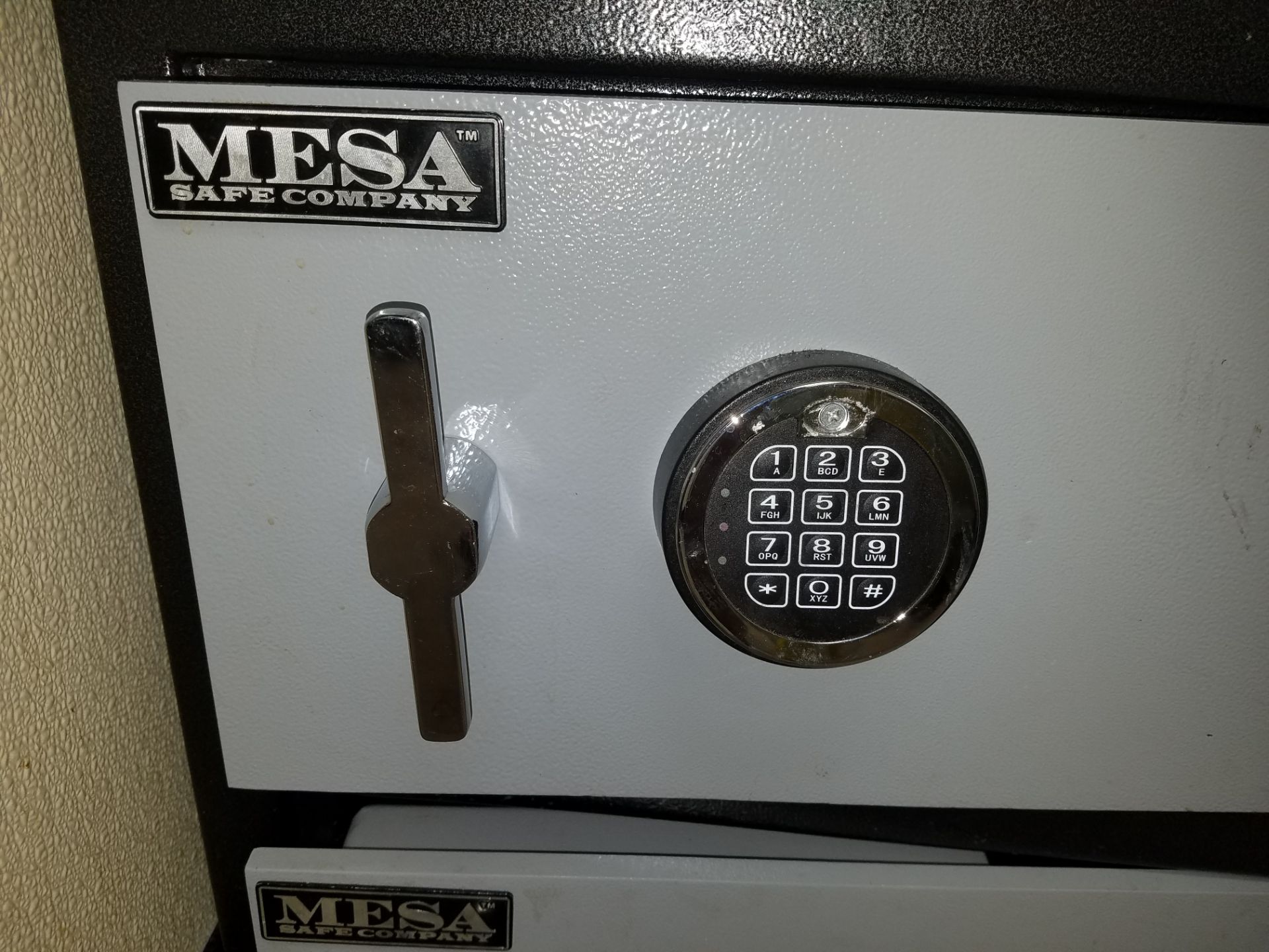 Mesa electronic lock, double door safe with cash drawer, have combination - Image 2 of 3