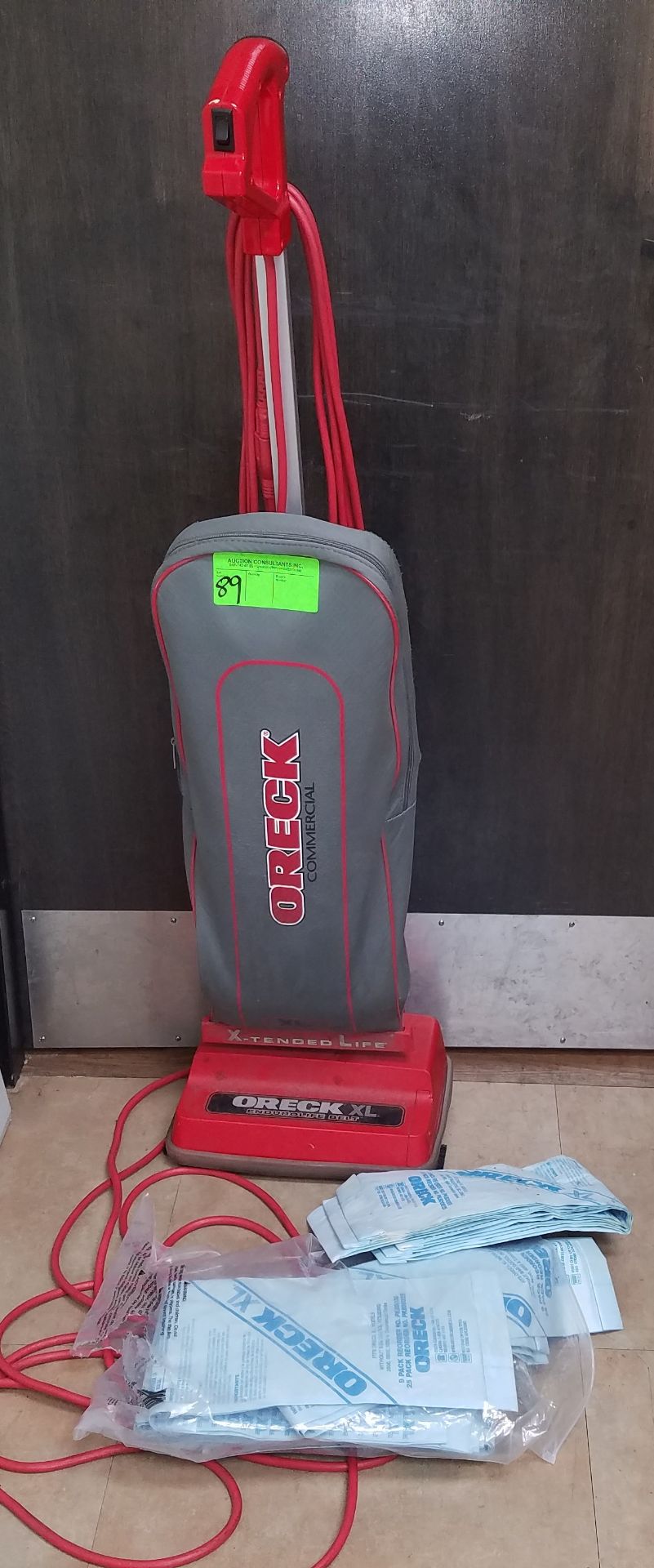 Oreck XL endo life belt vacuum cleaner, with bags