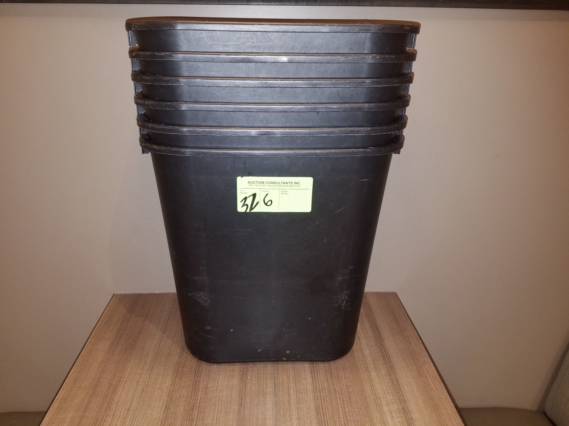 6 Rubbermaid black waste receptacles, 28 qt