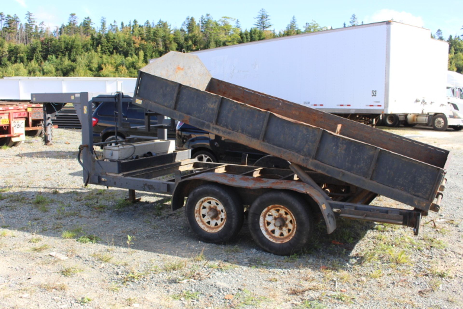 A&M Fabrication 12' x 5" 8" 5th wheel hitch dump trailer brakes on ft axle only - Image 3 of 7