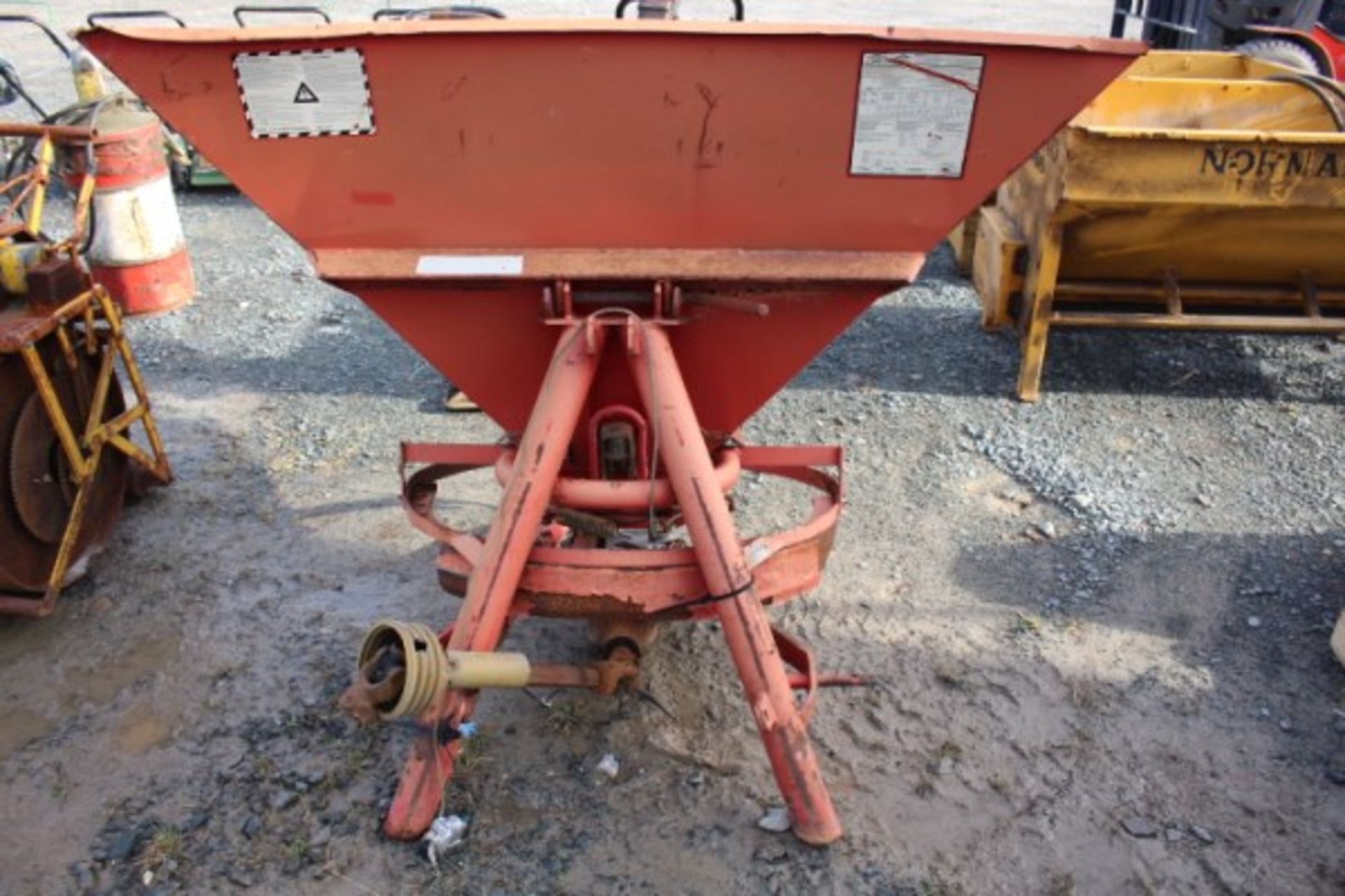 Lely 1250 PTO Tractor Mount Spreader - Image 3 of 5