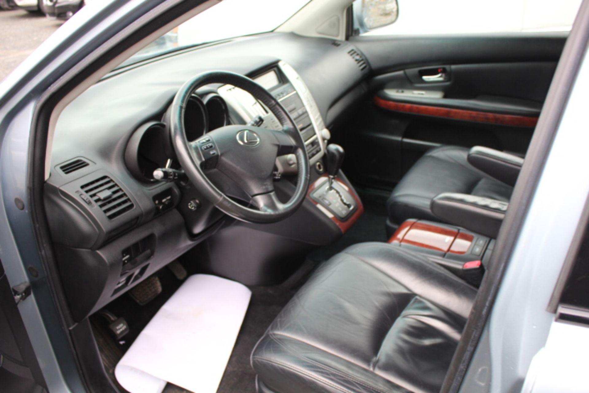 2005 Lexus RX330 AWD - Image 7 of 7