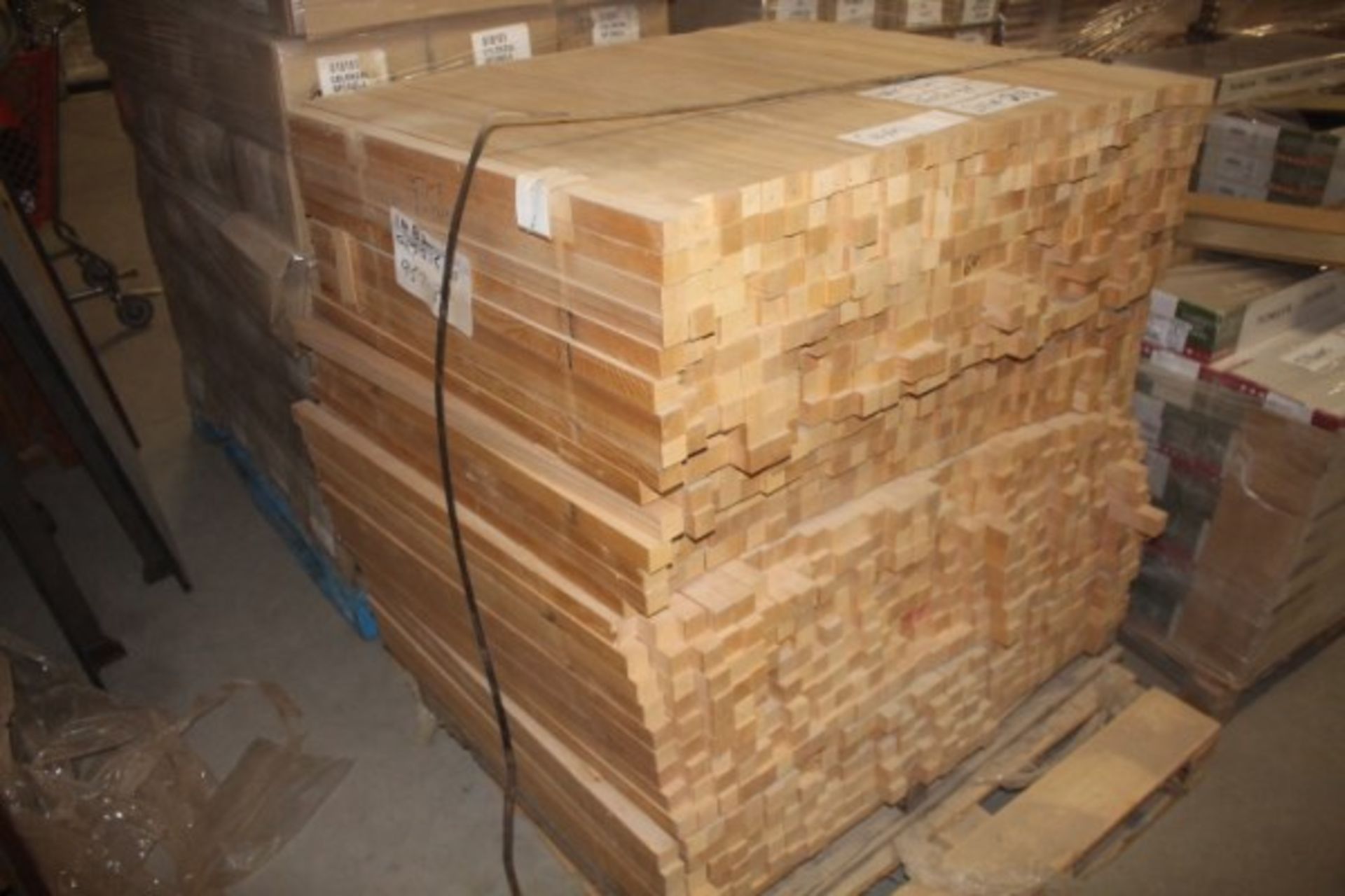 Pallet lot of 1 1/4" x 1 1/4" x 34" cedar blocks aprox 957 pcs - Image 2 of 3