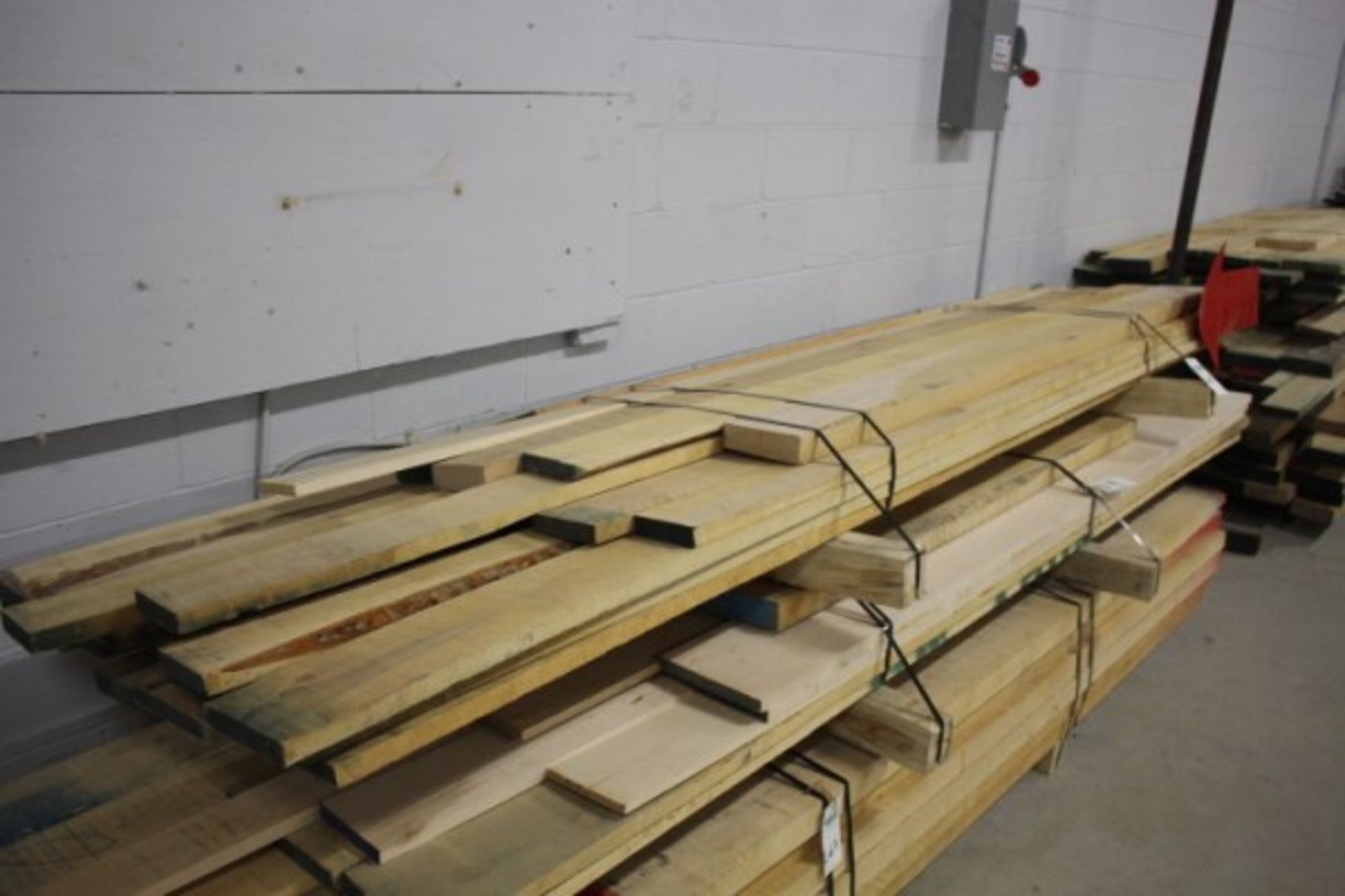 Pallet Lot of Mixed Hardwood ( Approx 164.7 board feet) - Image 2 of 2