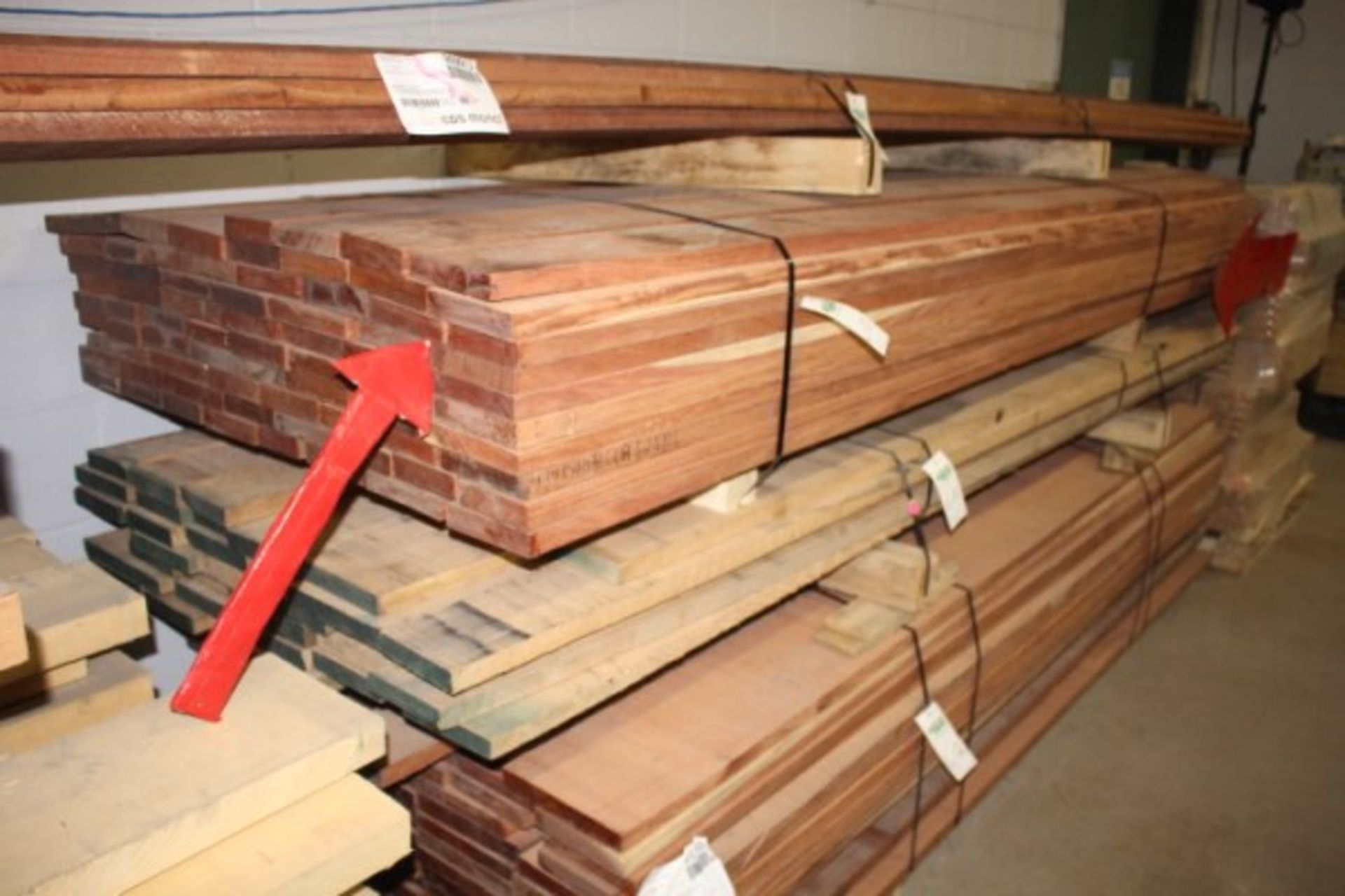 Pallet lot of Santos Mahogany Rough Cut Lumber ( approx 287.28 board feet) - Image 2 of 2