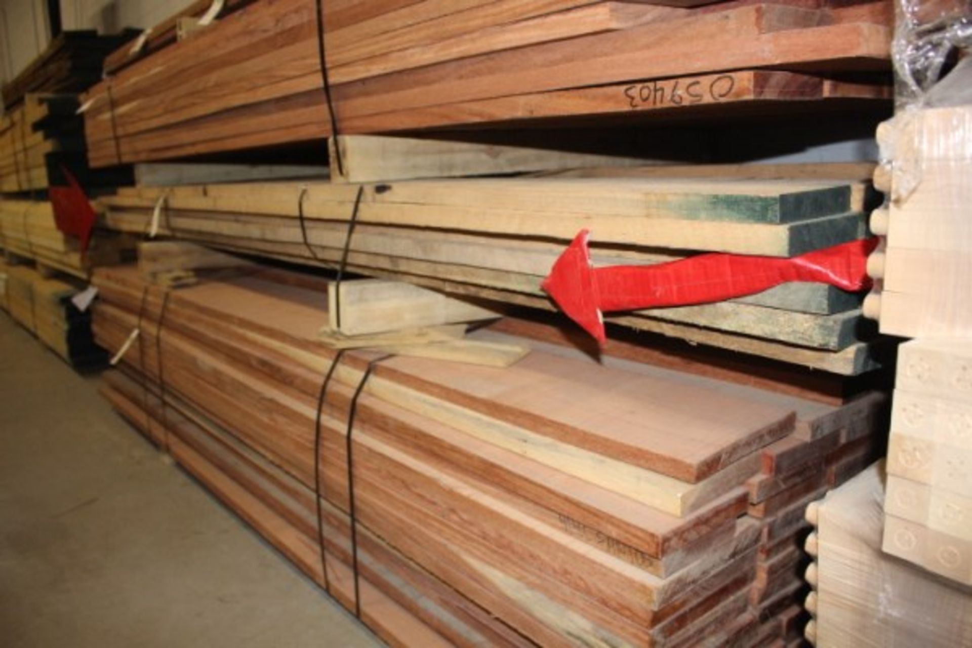 Pallet lot of Oak Rough Cut Lumber (approx 246.42 board feet) - Image 2 of 2