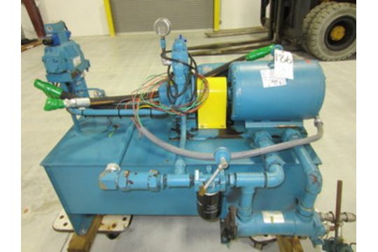 Sperry Vickers 20 HP Hydraulic Pump w/ Oil Tank