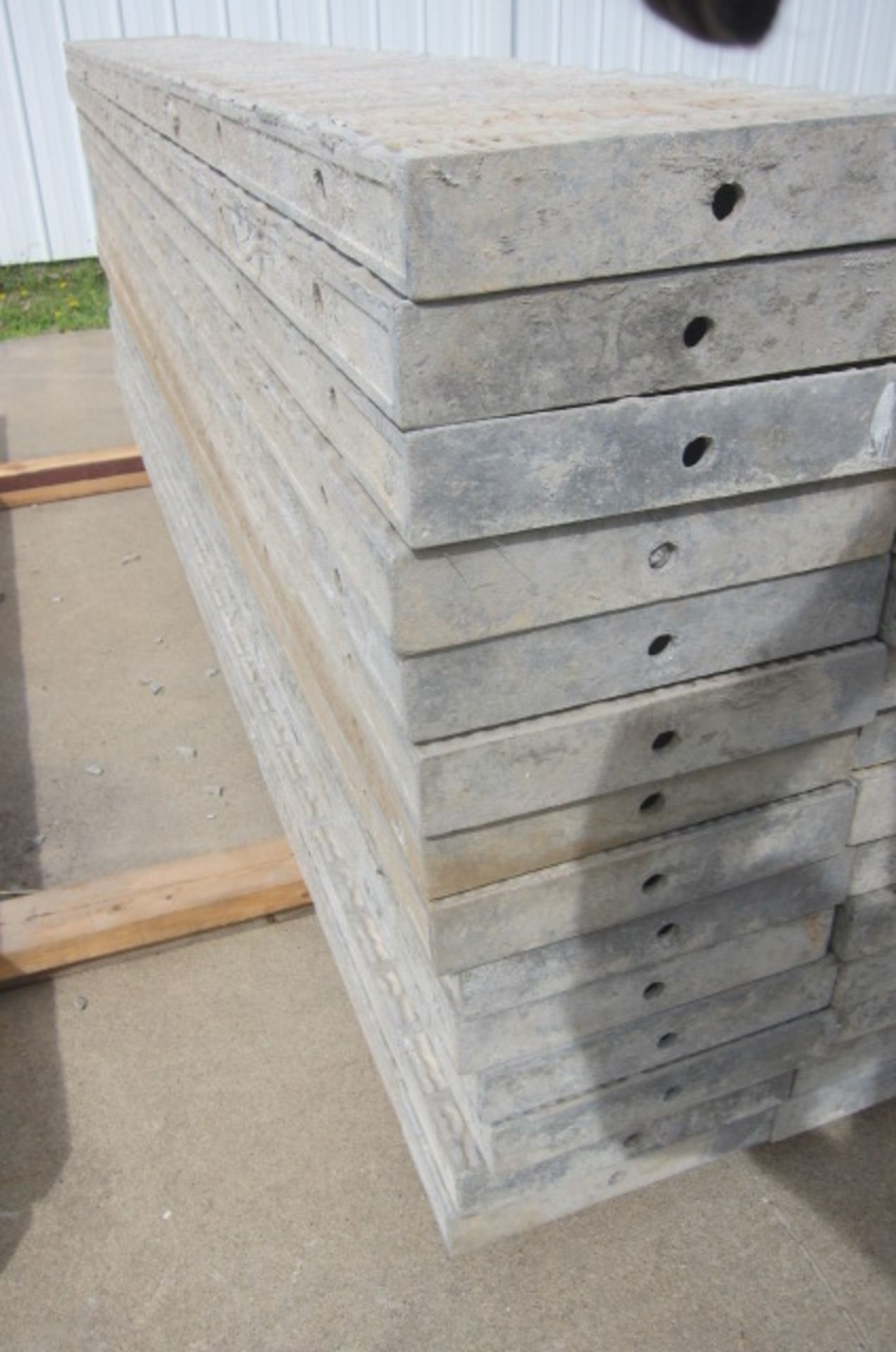 (14) 12" X 8' Wall-ties Aluminum Concrete Forms, VertiBrick, 6-12 Hole Pattern, Nice Clean Set - Image 2 of 3