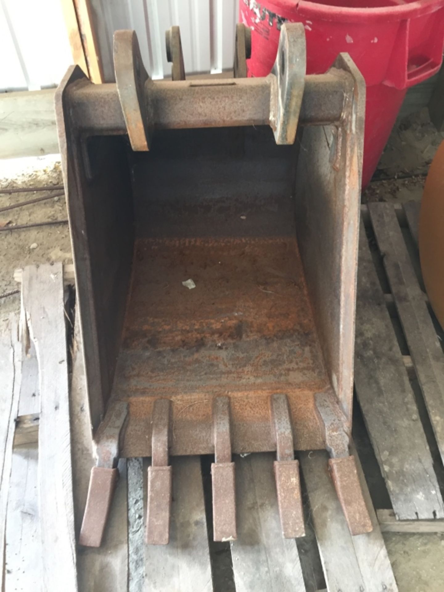 New Case 24" Backhoe Bucket, Located in Mt. Pleasant, IA