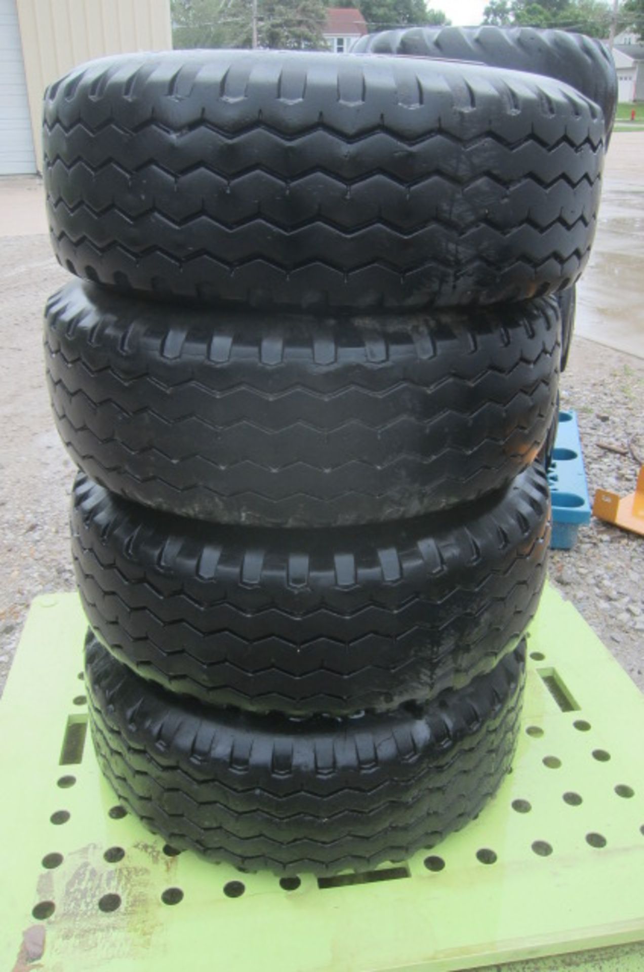 (4) Used Galaxy Workstar 11L-16SL Tire & Rim , 10 Ply, 8 Bolt Rim, 6" Center, 8" Pattern, Located in - Image 3 of 9