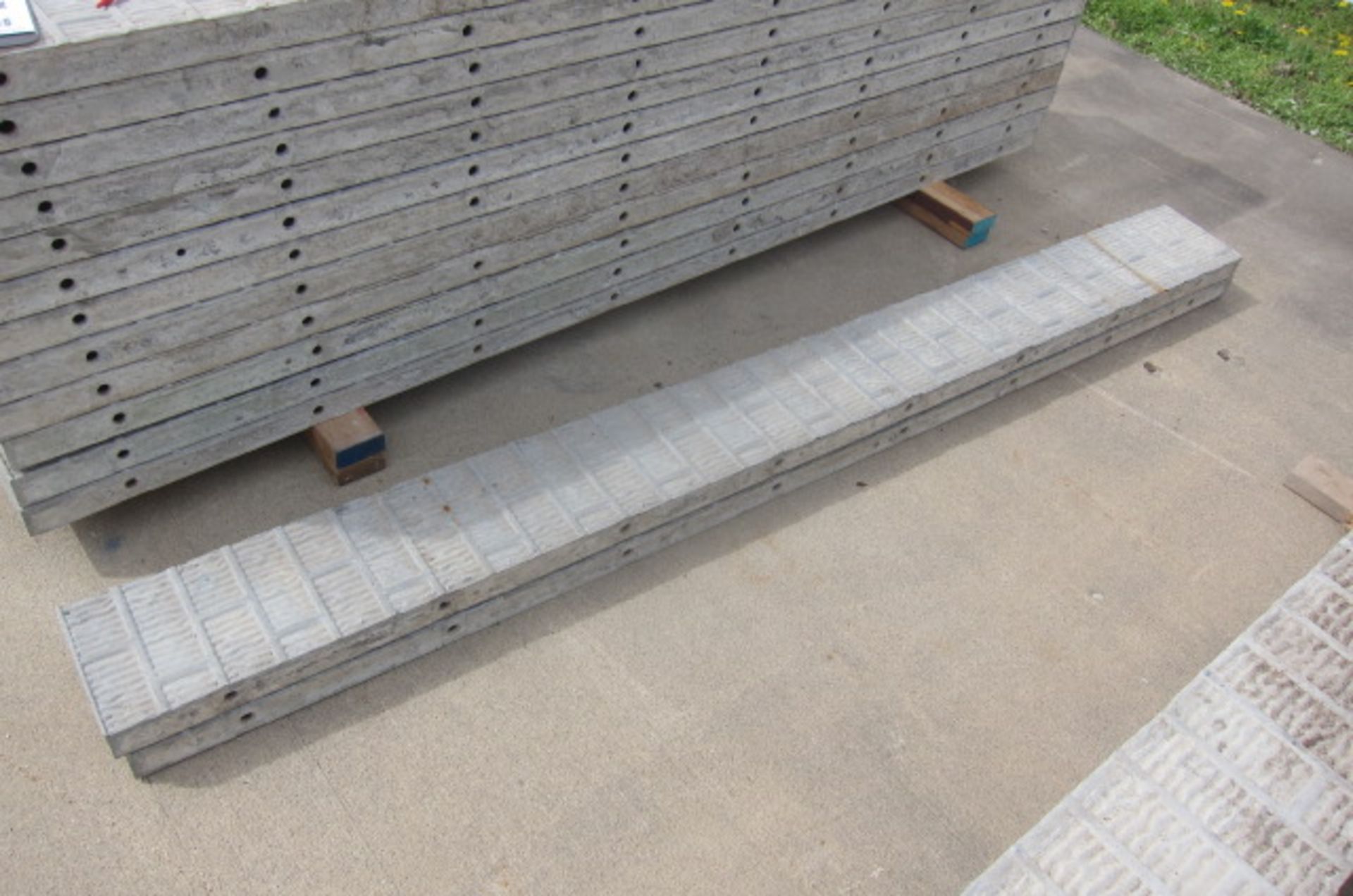 (2) 9" X 8' Wall-ties Aluminum Concrete Forms, VertiBrick, 6-12 Hole Pattern, Nice Clean Set, - Image 3 of 3